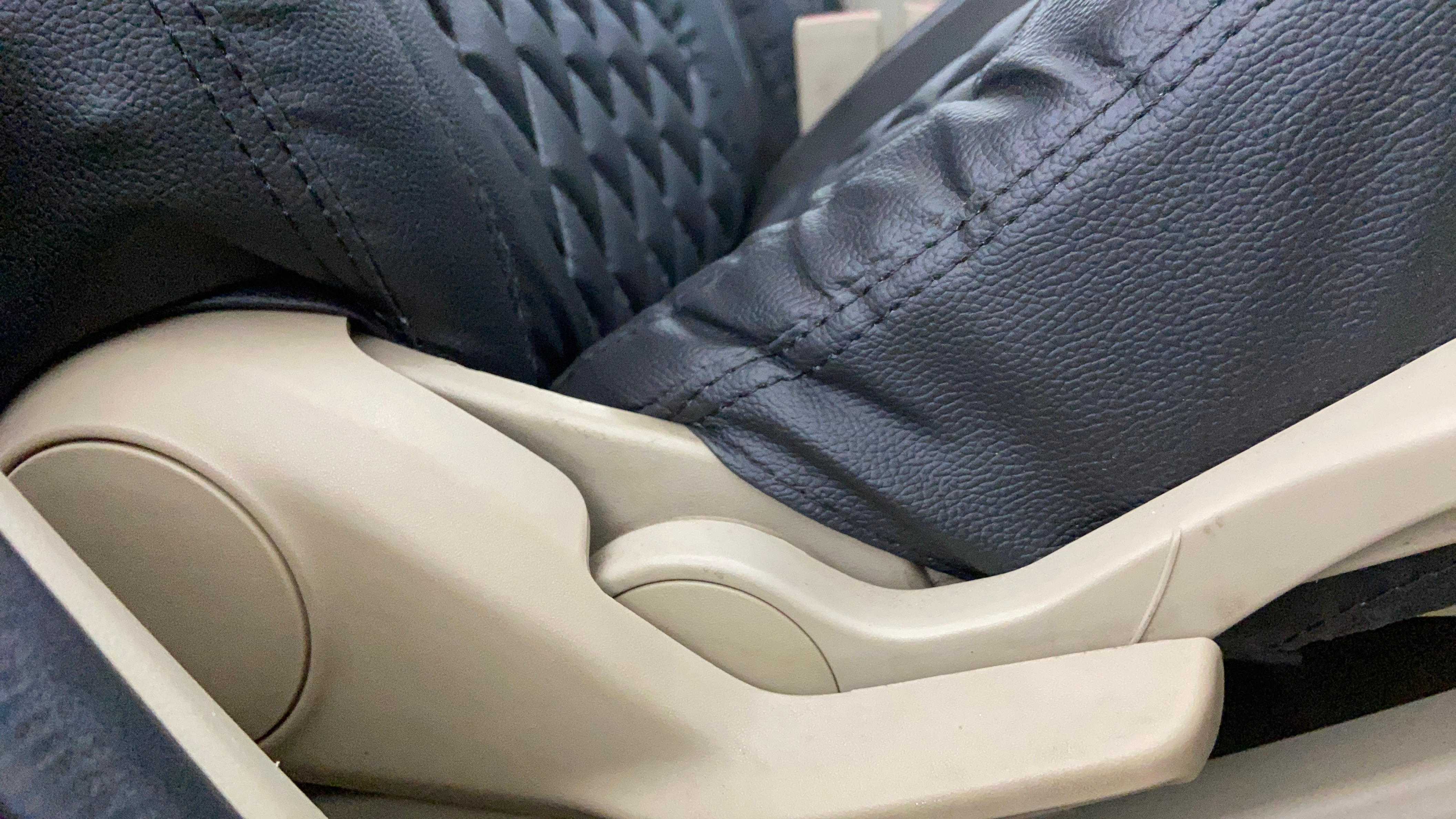 2019 Maruti Dzire VDI, Diesel, Manual, 84,297 km, Driver Side Adjustment Panel