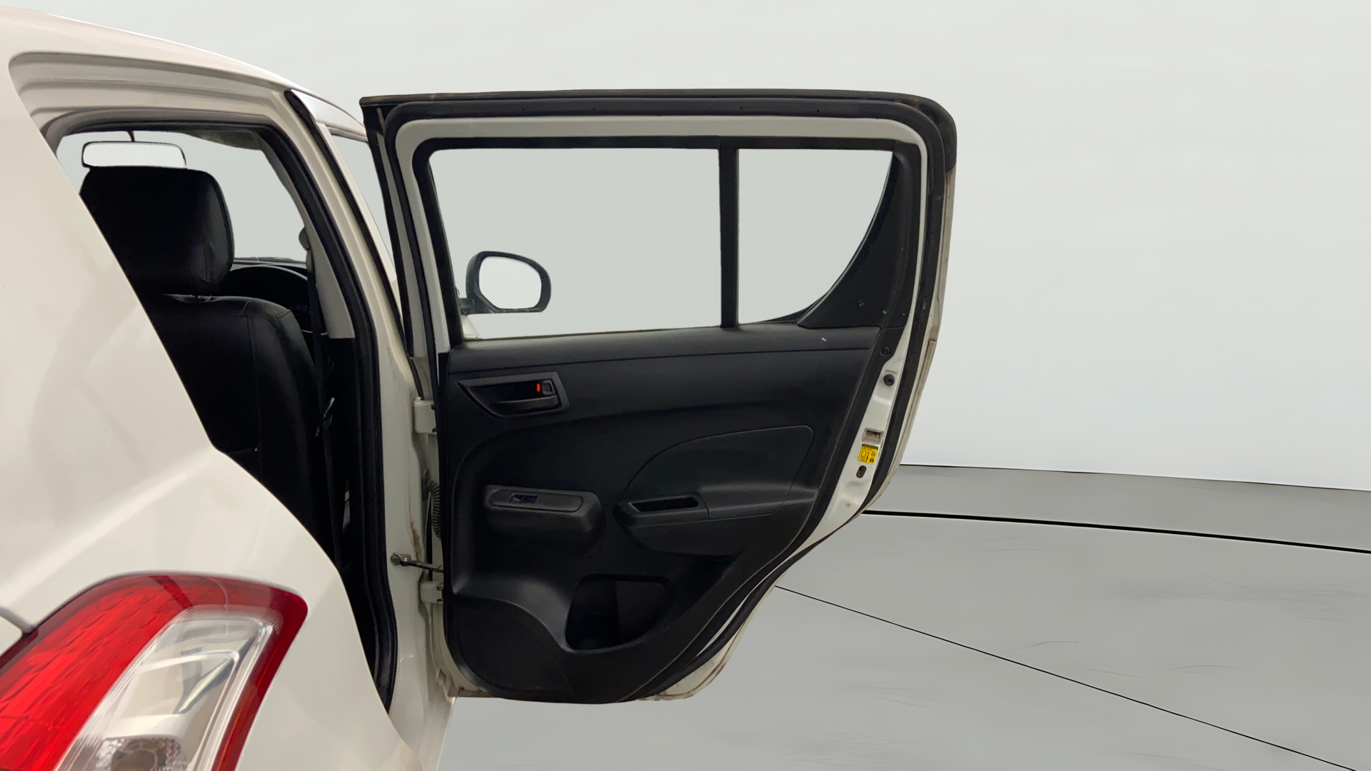 2016 Maruti Swift LXI (O), Petrol, Manual, 54,201 km, RHS Rear Door
