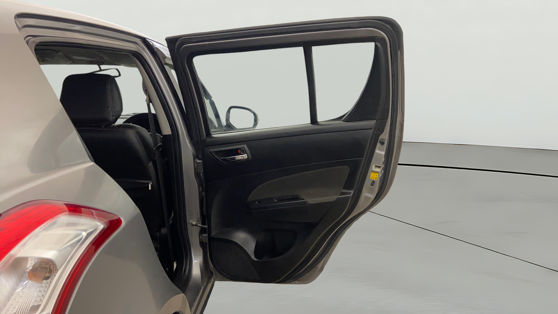 2015 Maruti Swift ZXI, Petrol, Manual, 48,517 km, RHS Rear Door