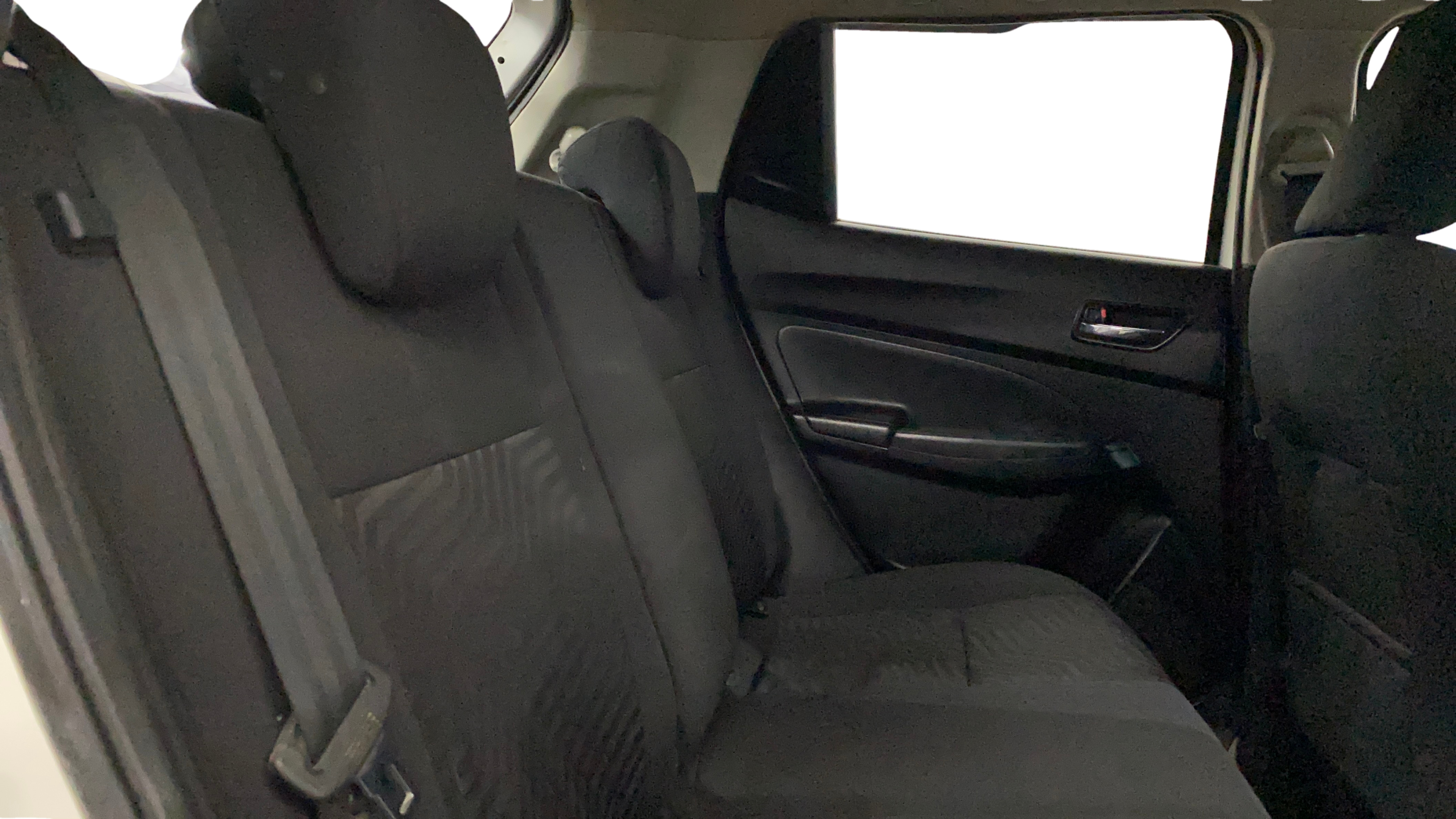 2018 Maruti Swift ZDI AMT, Diesel, Automatic, 1,37,714 km, Right Side Rear Door Cabin