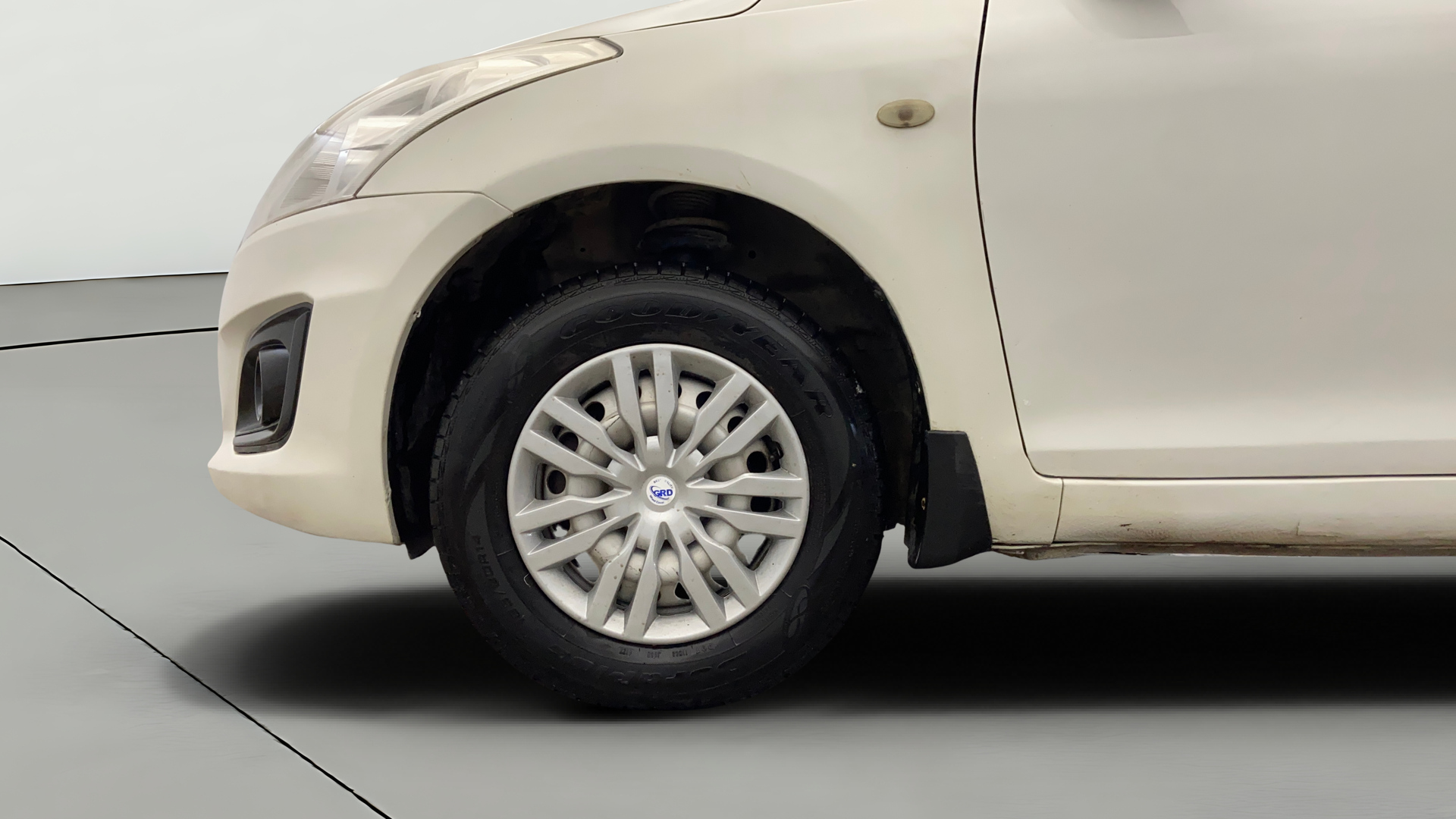 2016 Maruti Swift LXI (O), Petrol, Manual, 54,201 km, Left Front Wheel