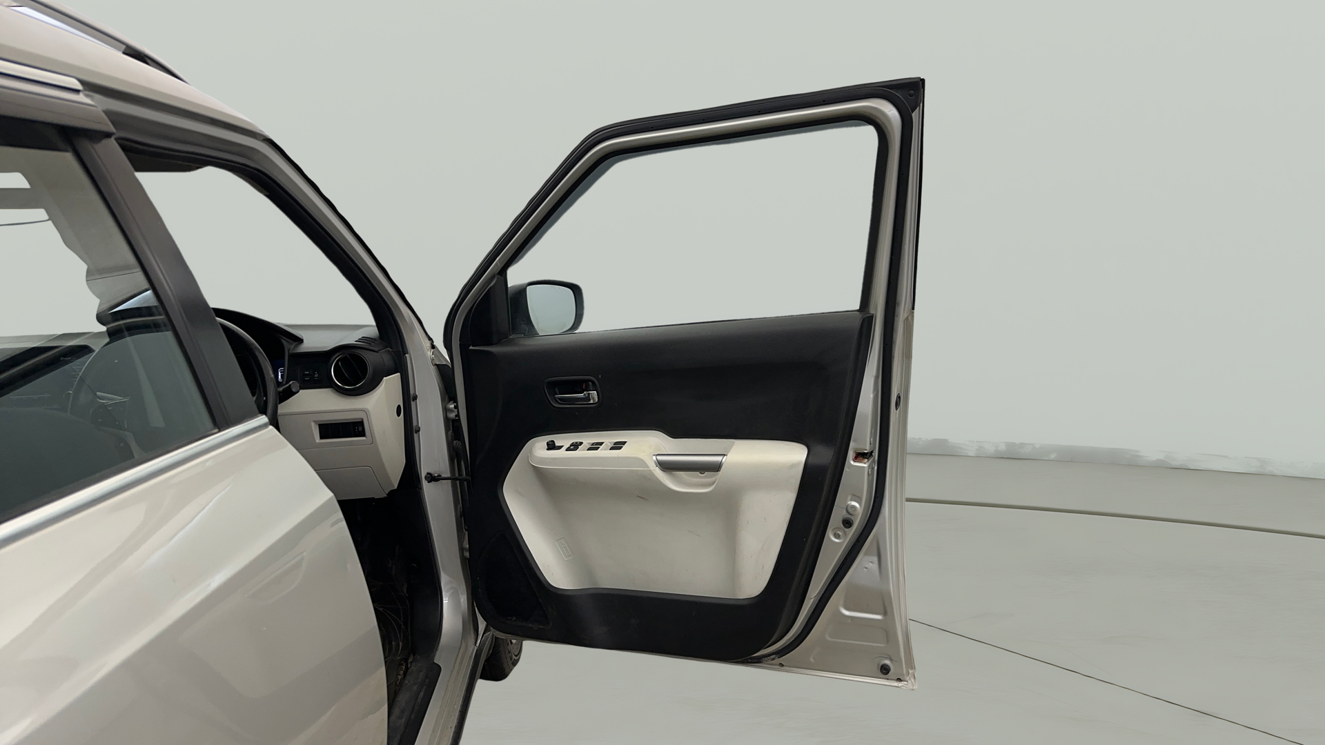 2022 Maruti IGNIS DELTA 1.2, Petrol, Manual, 32,289 km, RHS Front Door
