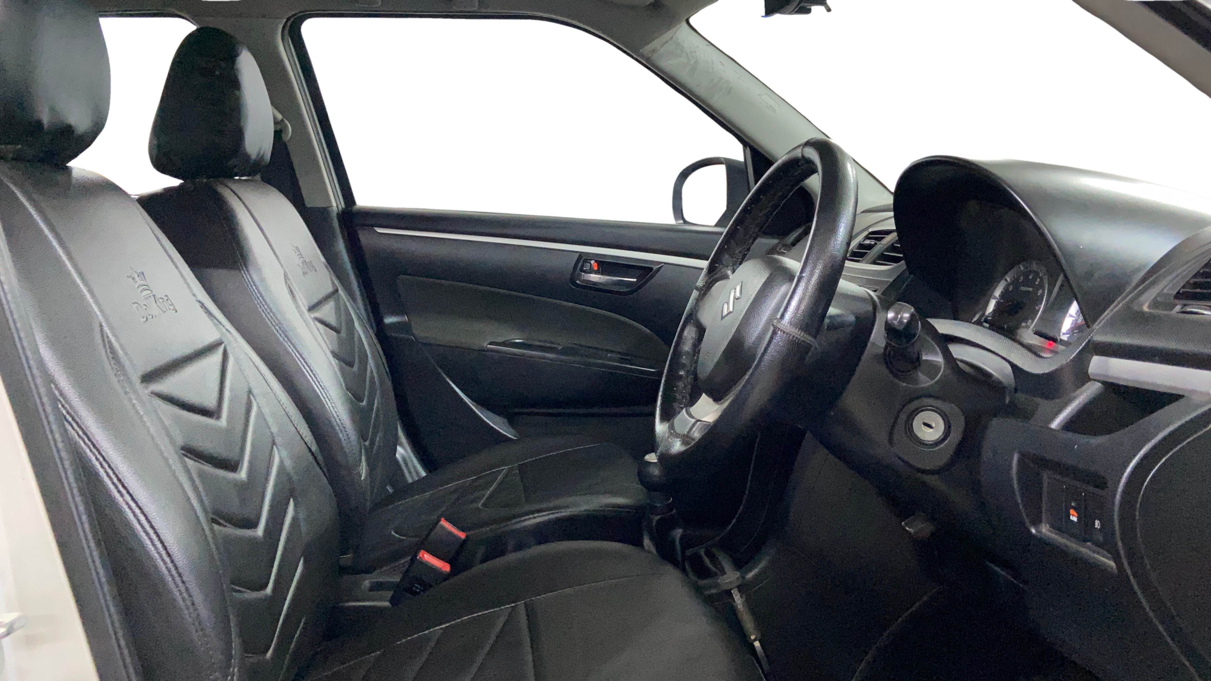 2015 Maruti Swift VXI, Petrol, Manual, 32,808 km, Right Side Front Door Cabin