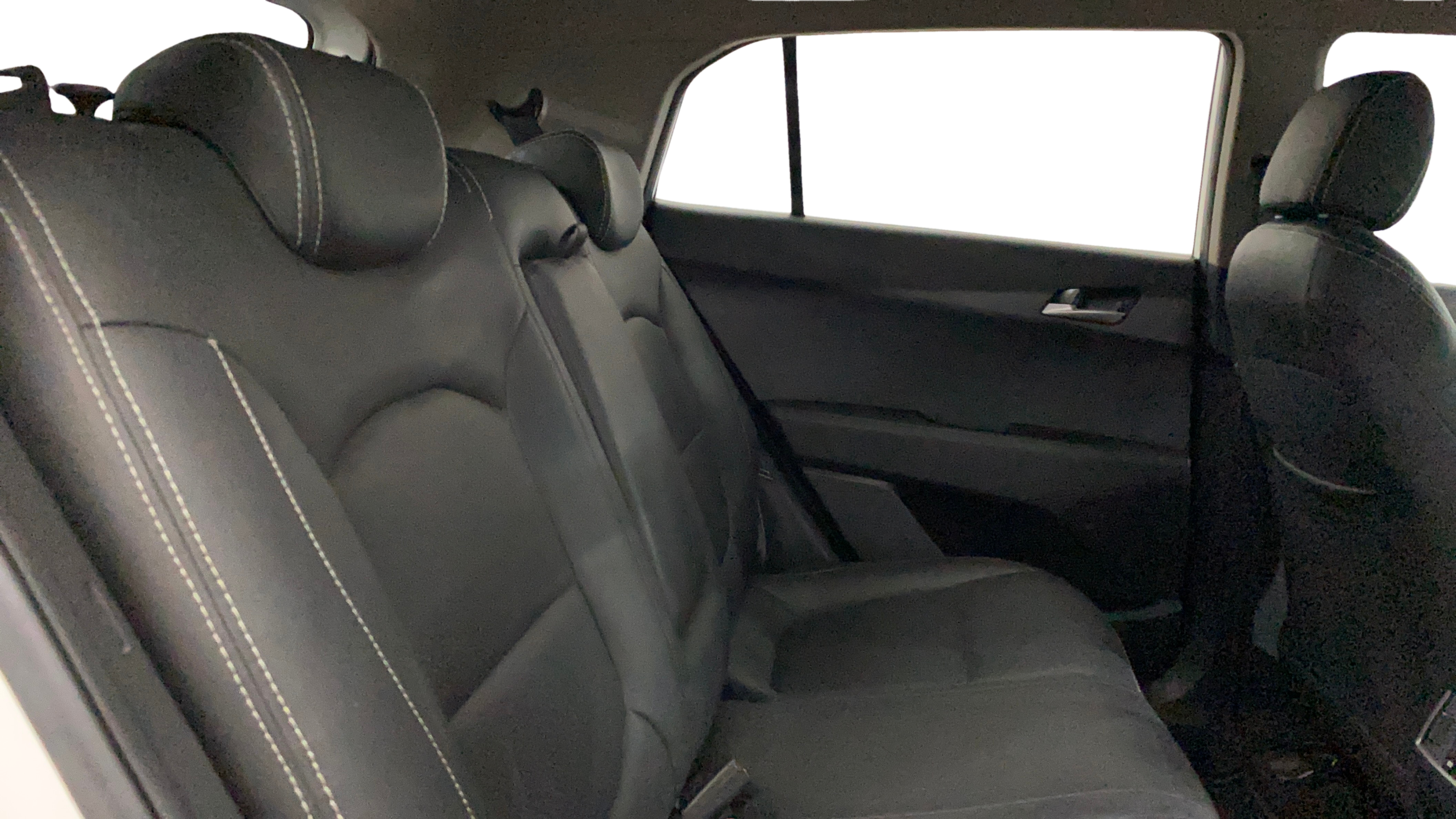 2015 Hyundai Creta SX PLUS 1.6 PETROL, Petrol, Manual, 62,487 km, Right Side Rear Door Cabin