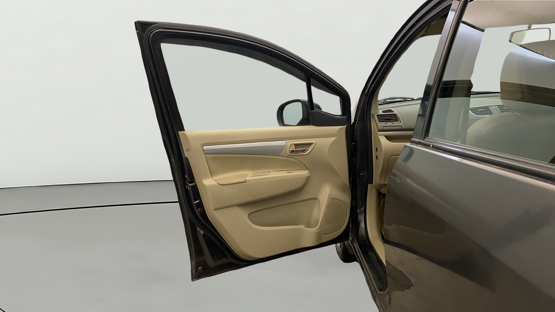 2016 Maruti Ertiga VXI, CNG, Manual, 55,657 km, LHS Front Door