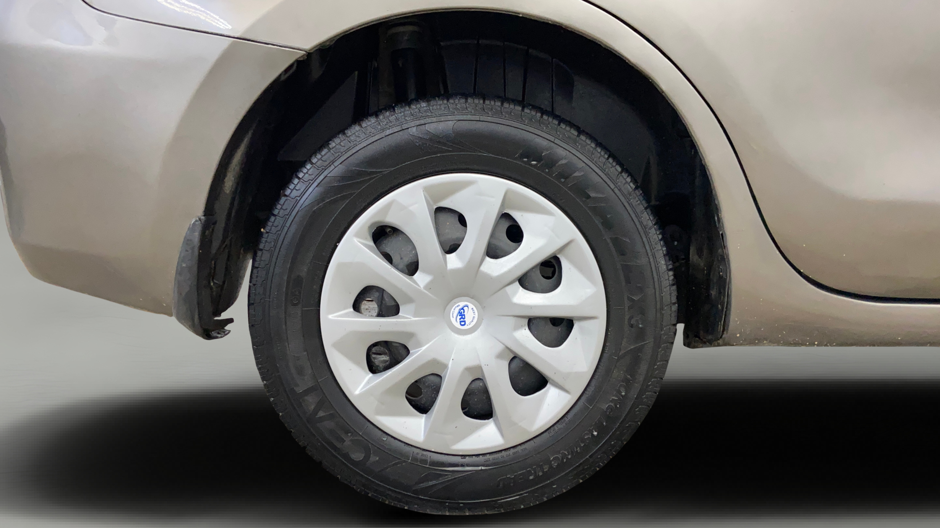 2019 Maruti Dzire VDI, Diesel, Manual, 84,297 km, Right Rear Wheel