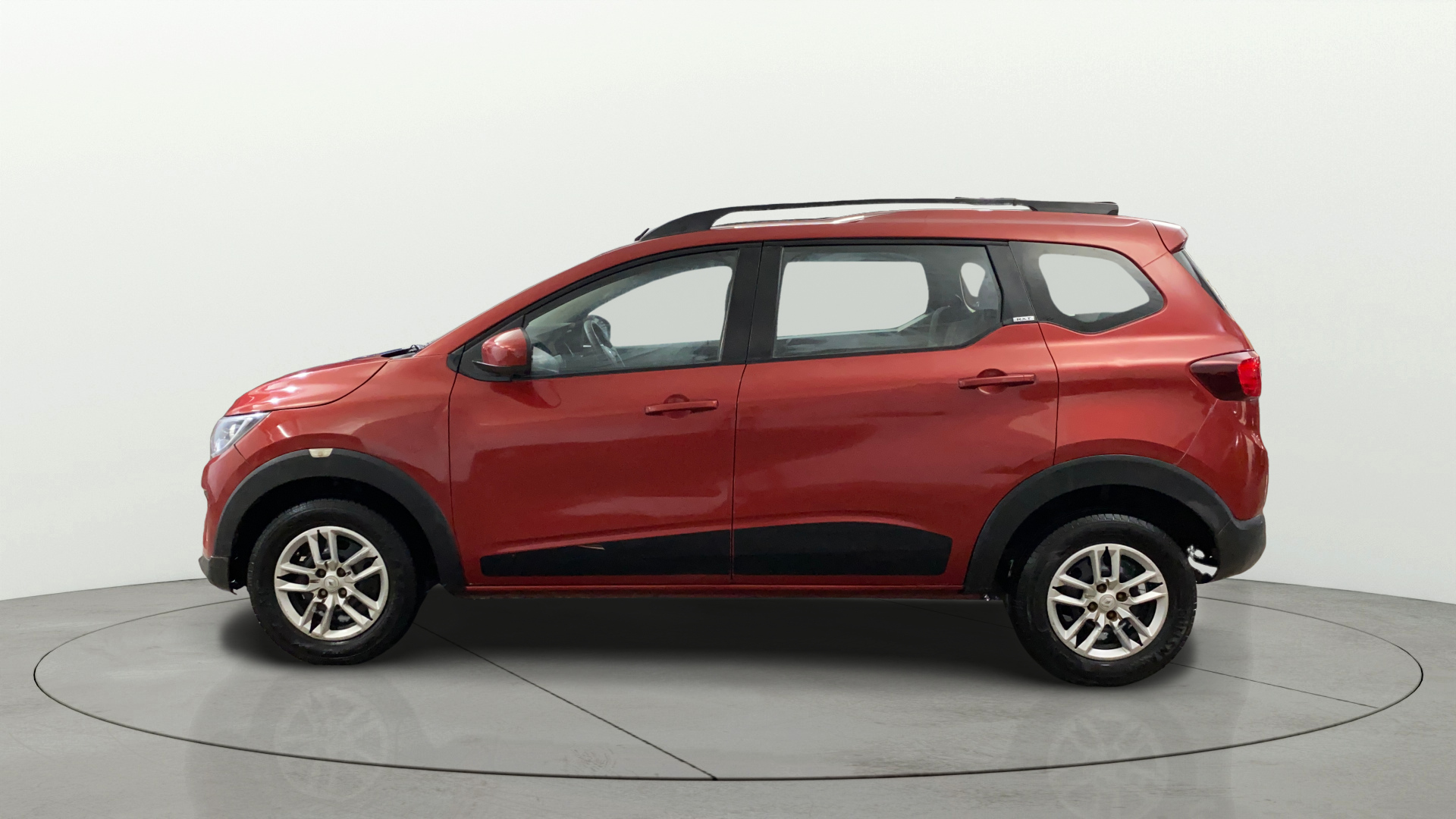 2020 Renault TRIBER RXT, Petrol, Manual, 48,870 km, Left Side