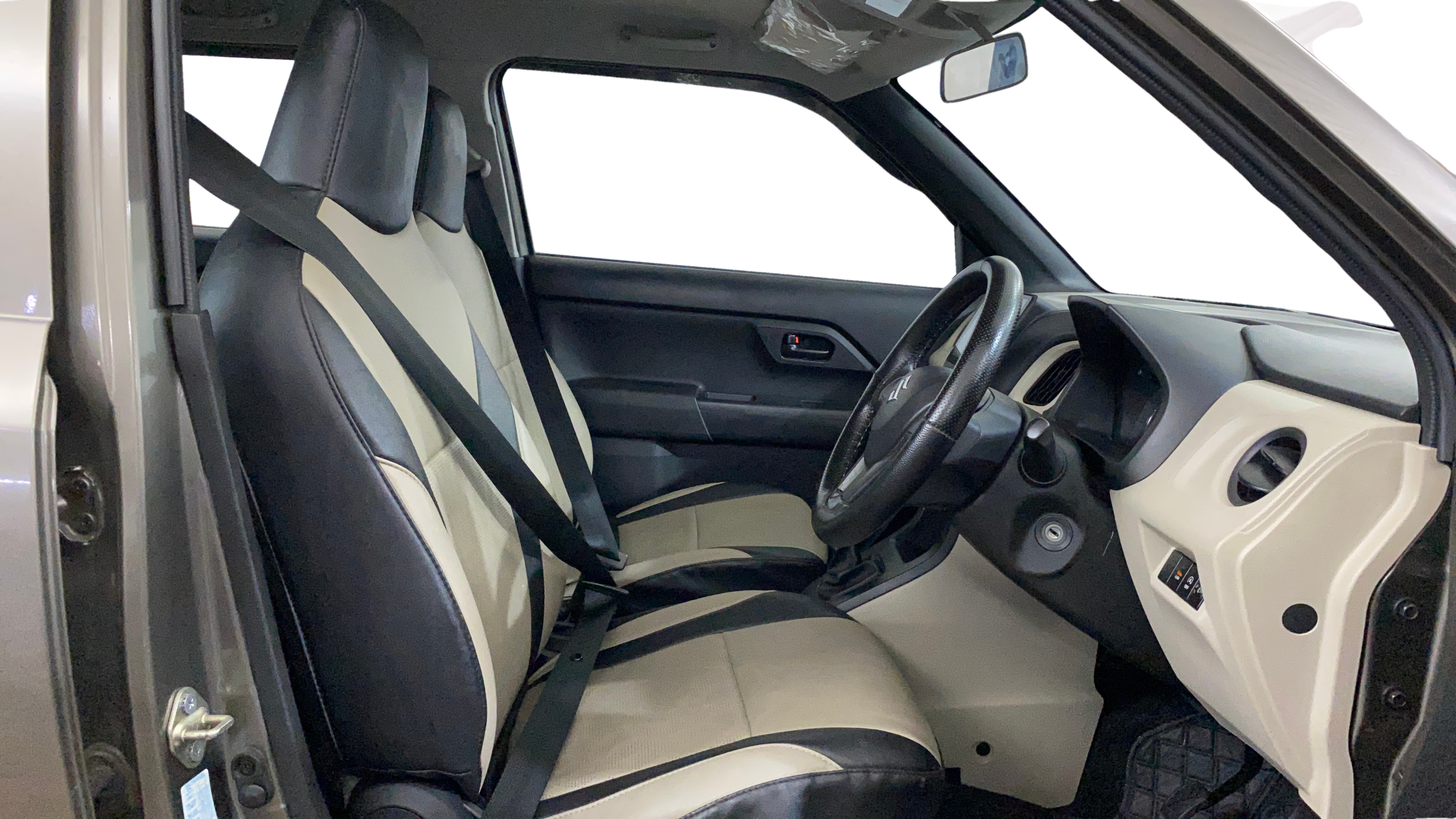 2022 Maruti New Wagon-R LXI 1.0, Petrol, Manual, 8,073 km, Right Side Front Door Cabin