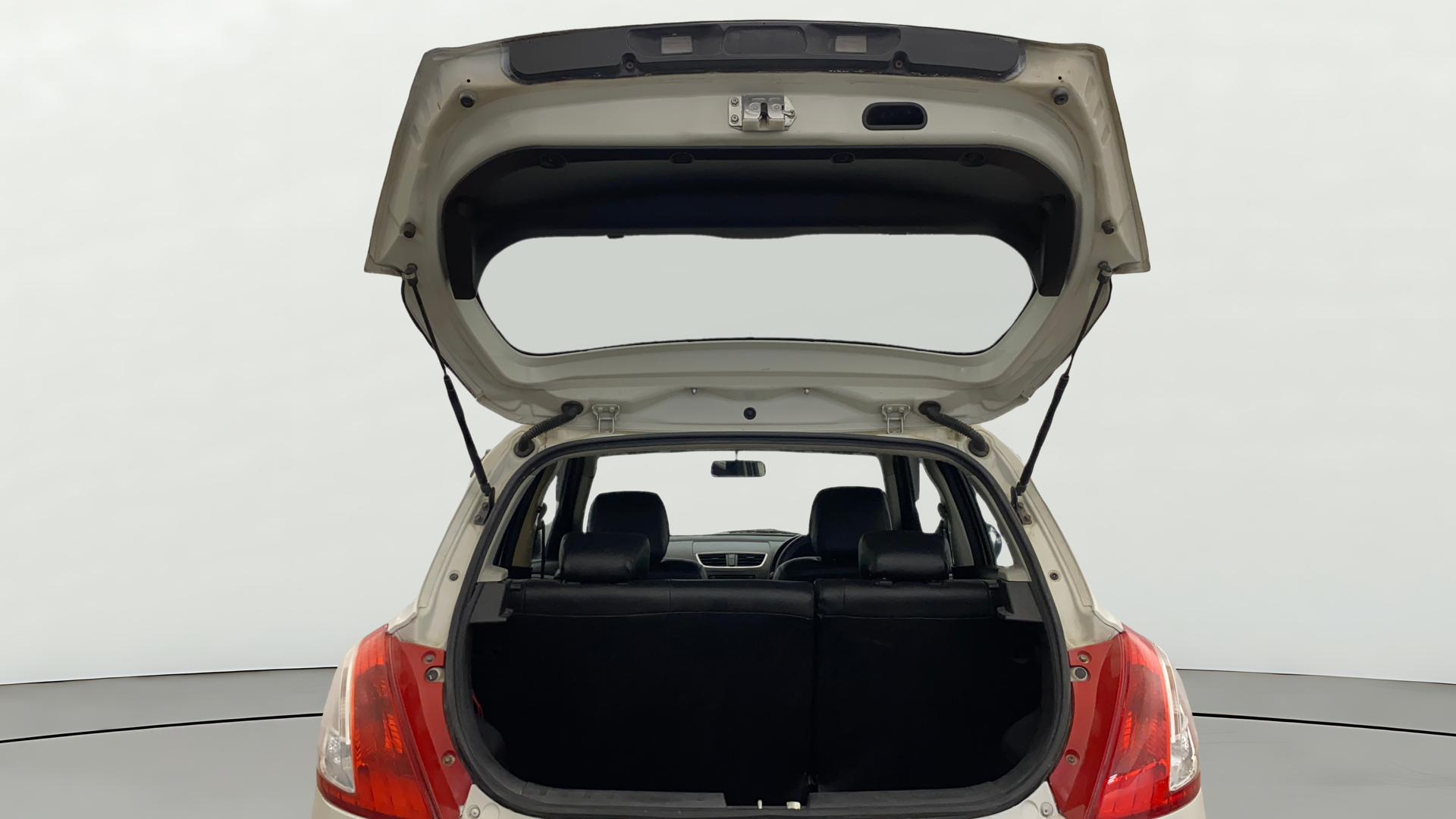 2015 Maruti Swift LXI (O), Petrol, Manual, 38,356 km, Boot Door Open