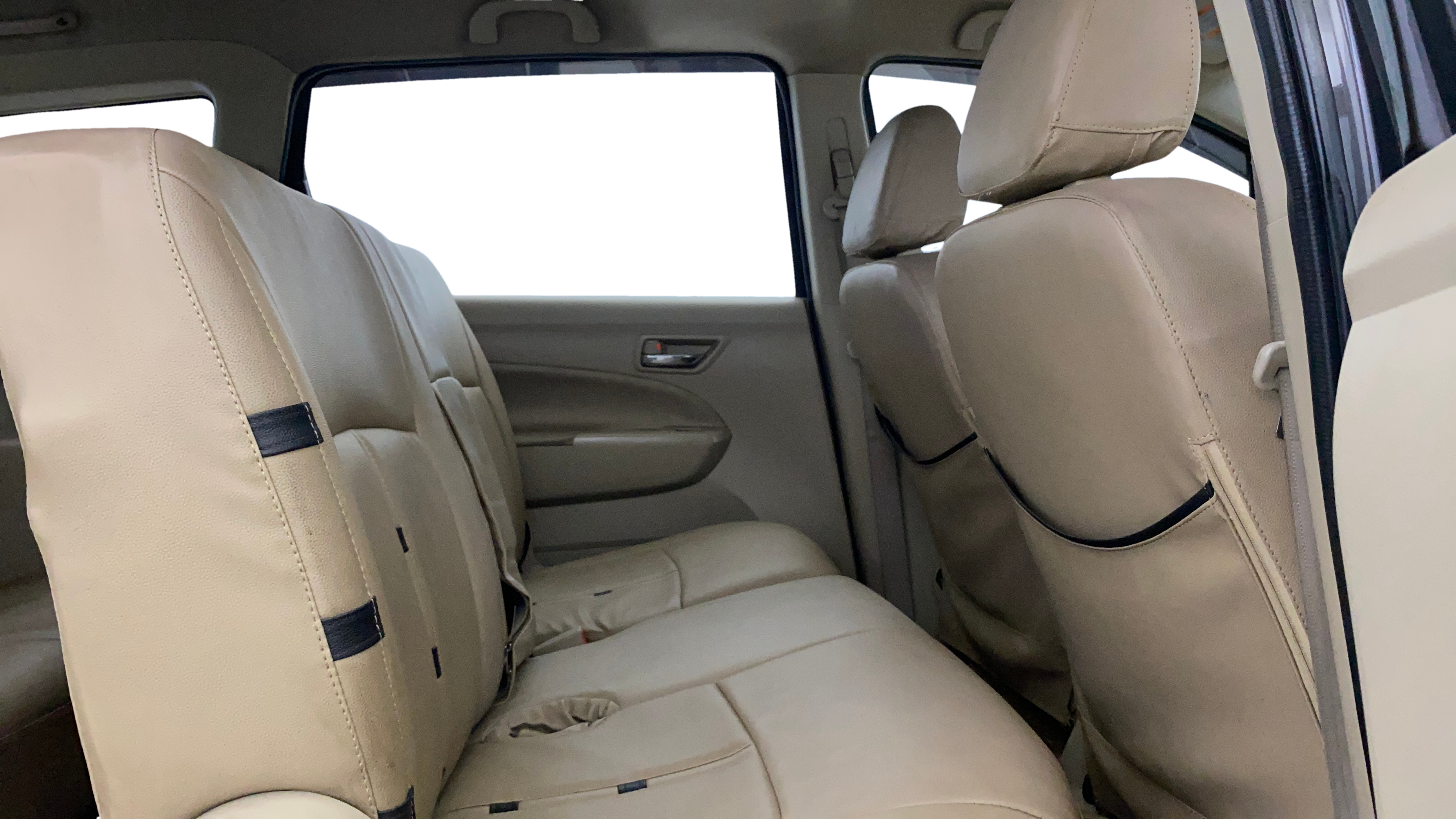 2016 Maruti Ertiga VXI, CNG, Manual, 55,657 km, Right Side Rear Door Cabin