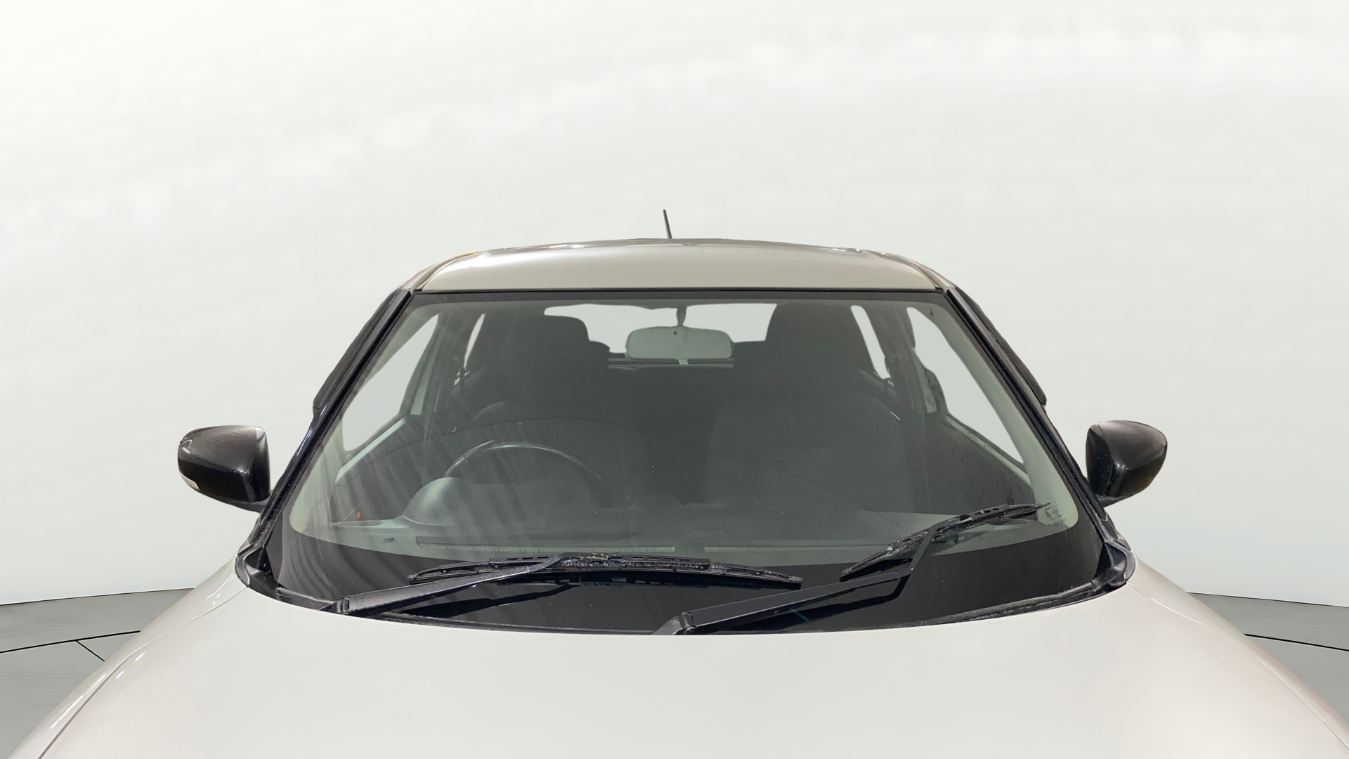 2018 Maruti Swift ZDI AMT, Diesel, Automatic, 1,37,714 km, Front Windshield