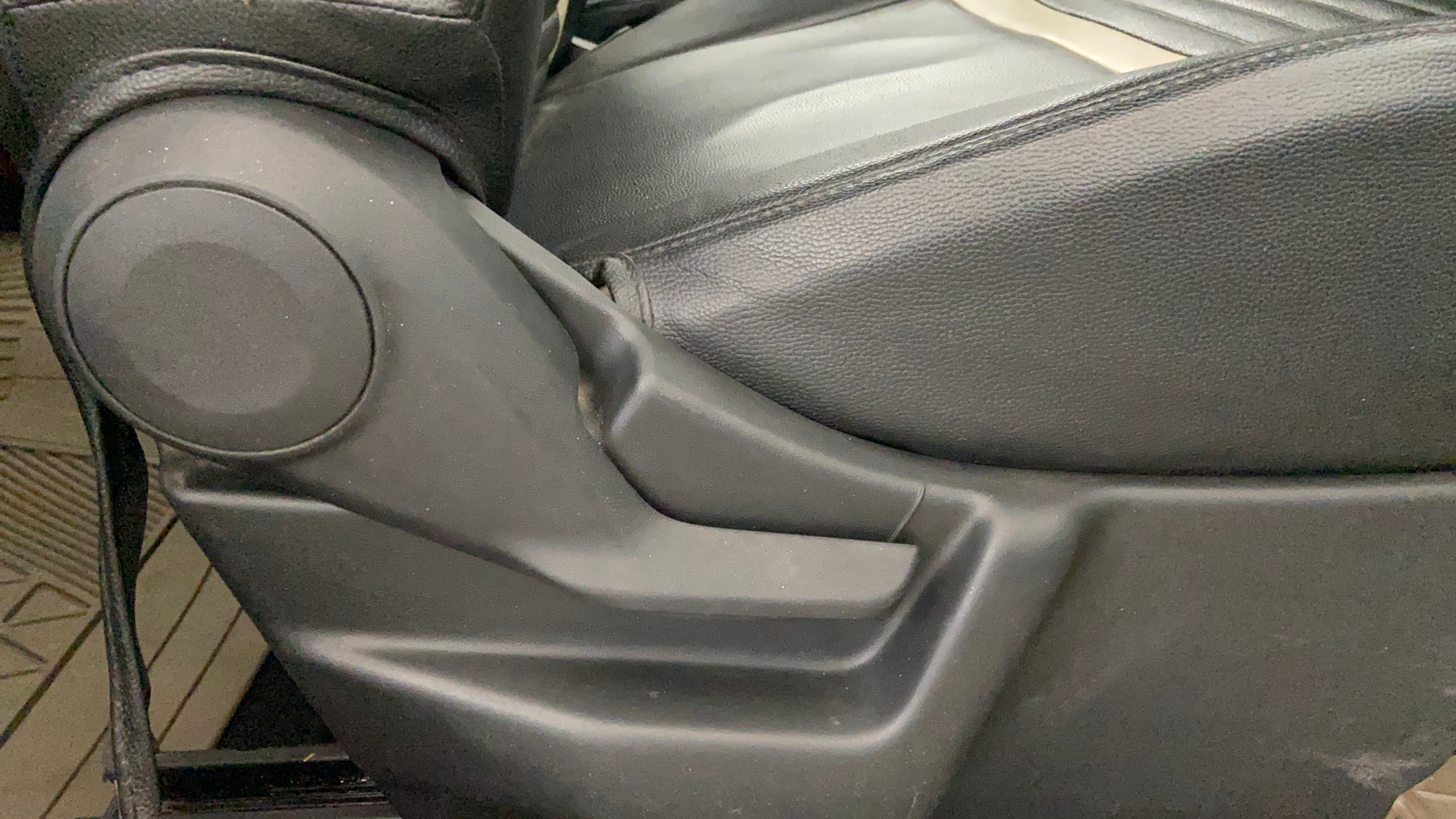 2019 Maruti New Wagon-R LXI (O) 1.0, Petrol, Manual, 48,775 km, Driver Side Adjustment Panel