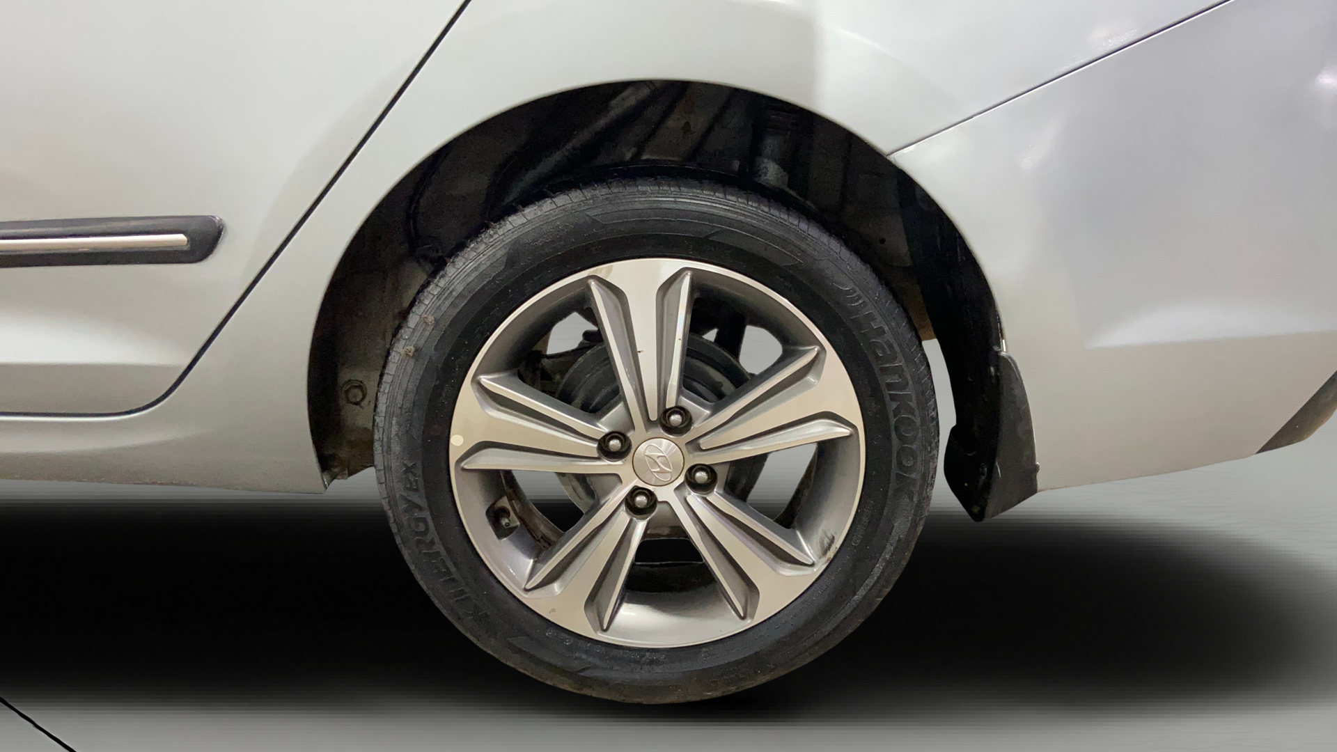 2019 Hyundai Verna 1.6 VTVT SX, Petrol, Manual, 47,530 km, Left Rear Wheel