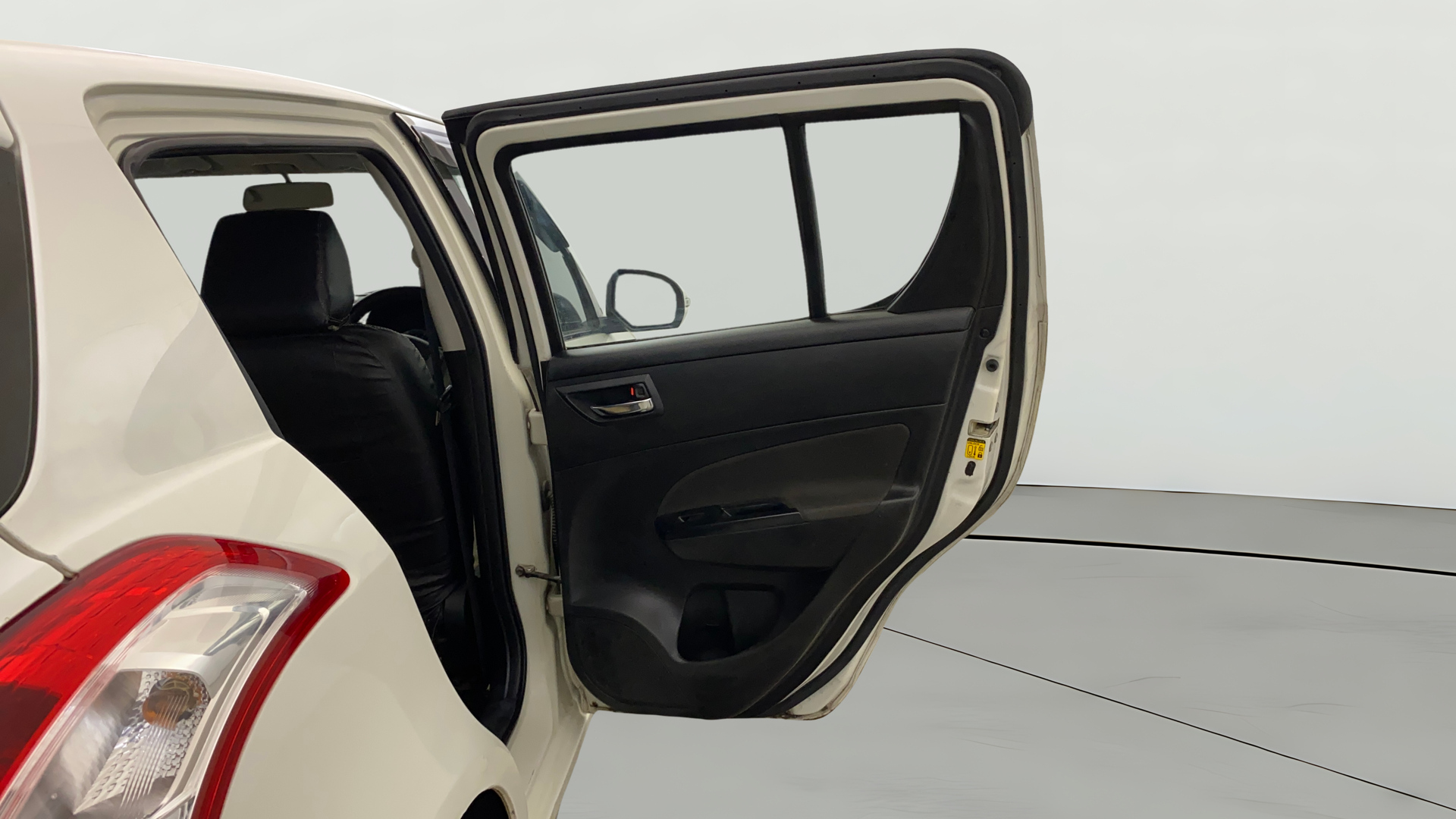 2013 Maruti Swift VXI, Petrol, Manual, 51,880 km, RHS Rear Door