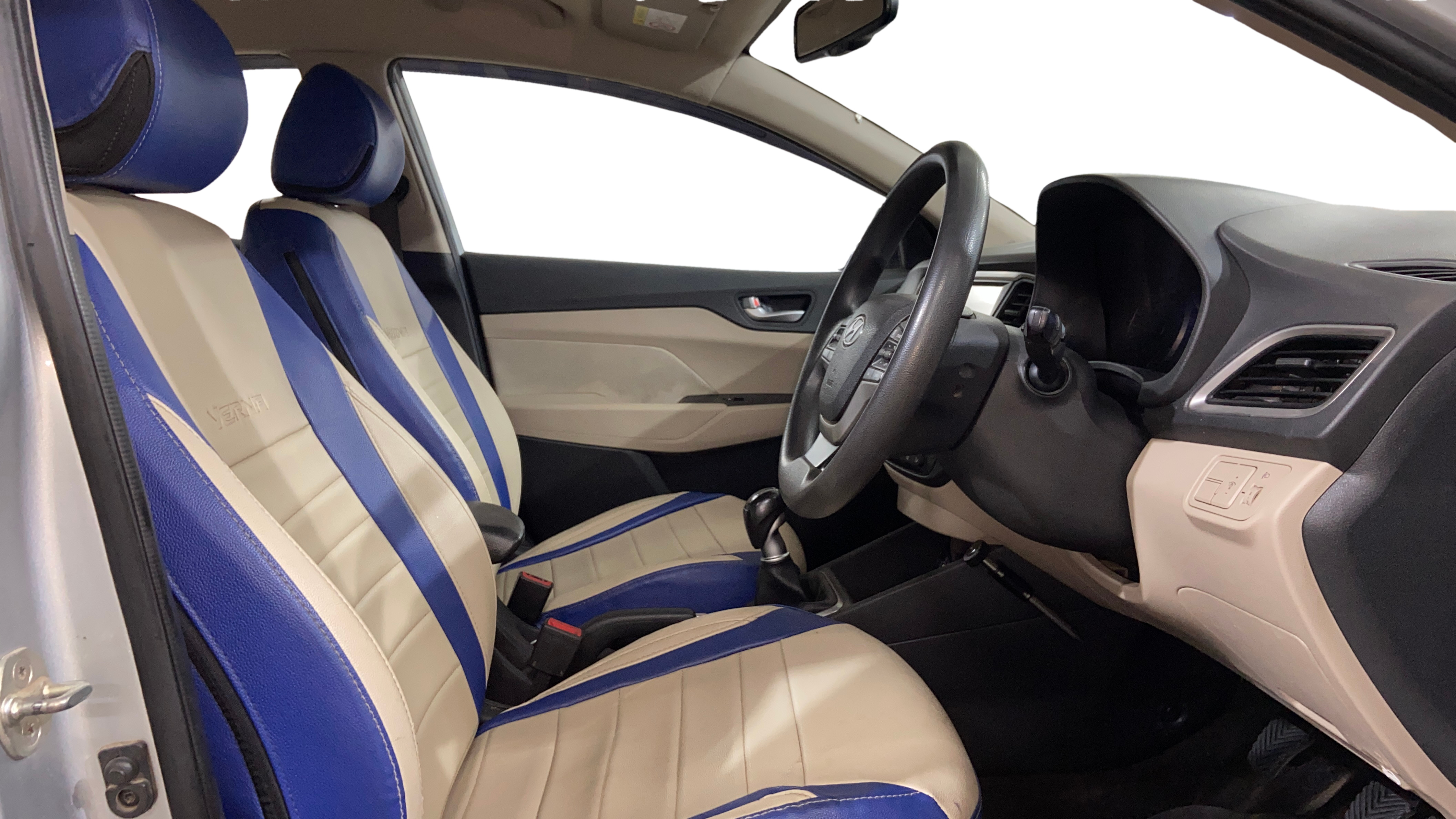 2019 Hyundai Verna 1.6 VTVT SX, Petrol, Manual, 47,530 km, Right Side Front Door Cabin