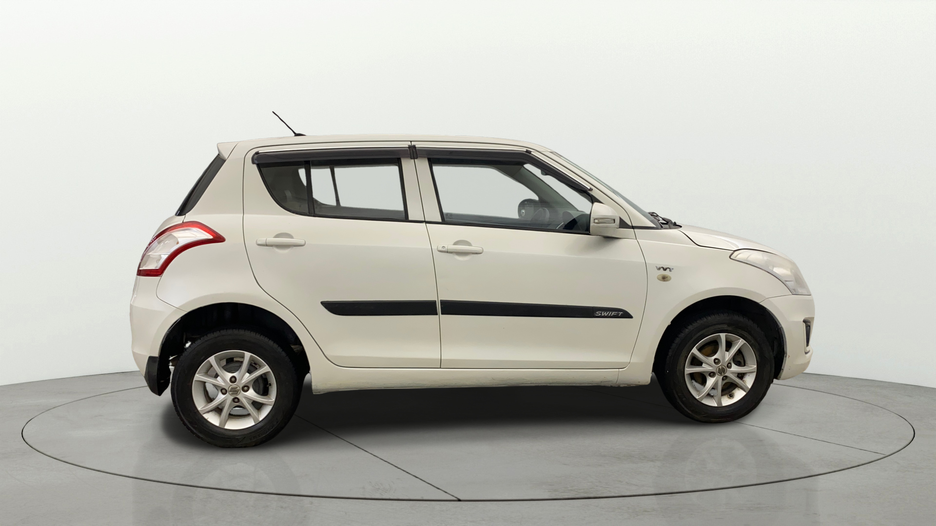 2015 Maruti Swift LXI (O), Petrol, Manual, 38,356 km, Right Side View
