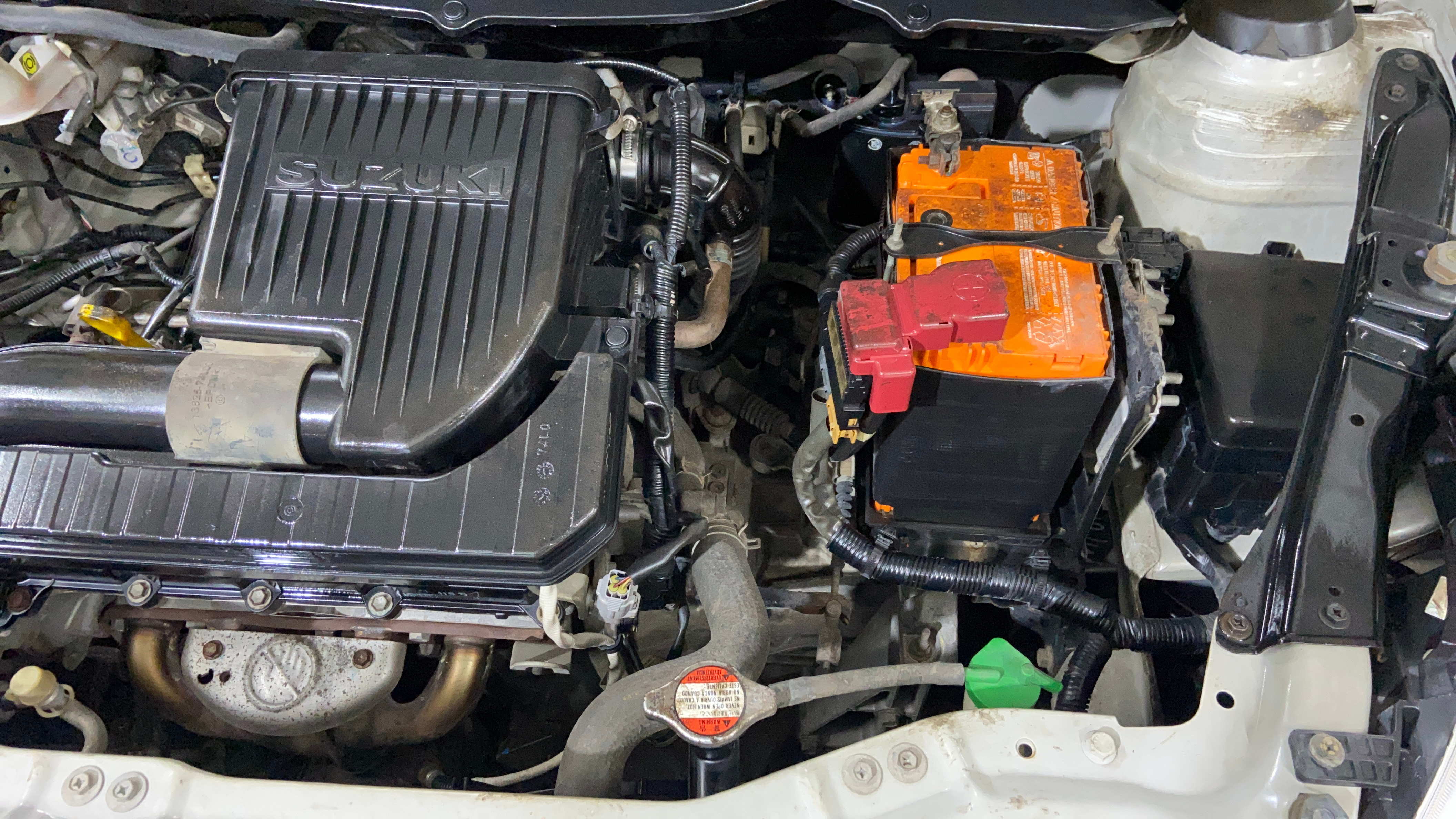 2015 Maruti Swift VXI, Petrol, Manual, 32,808 km, Engine View - Left