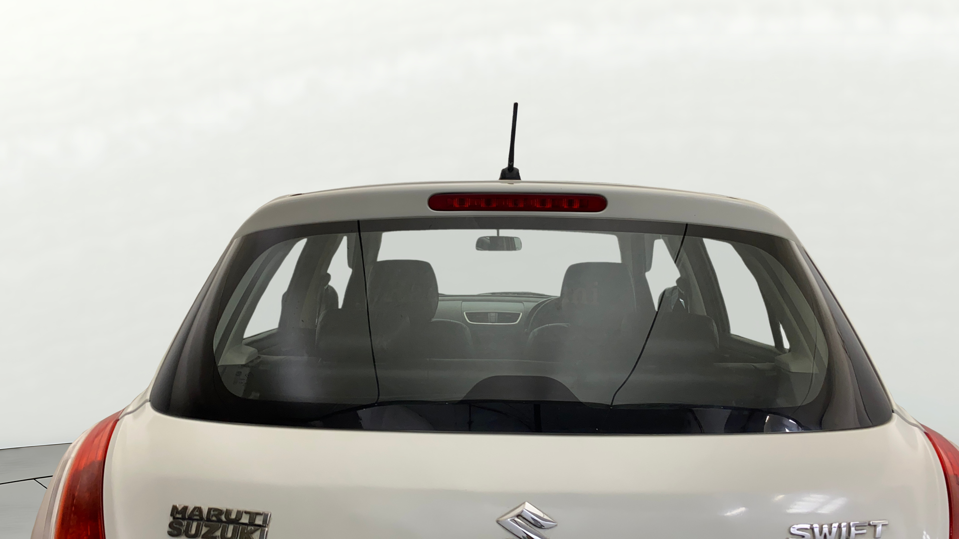 2015 Maruti Swift LXI (O), Petrol, Manual, 38,356 km, Rear Windshield