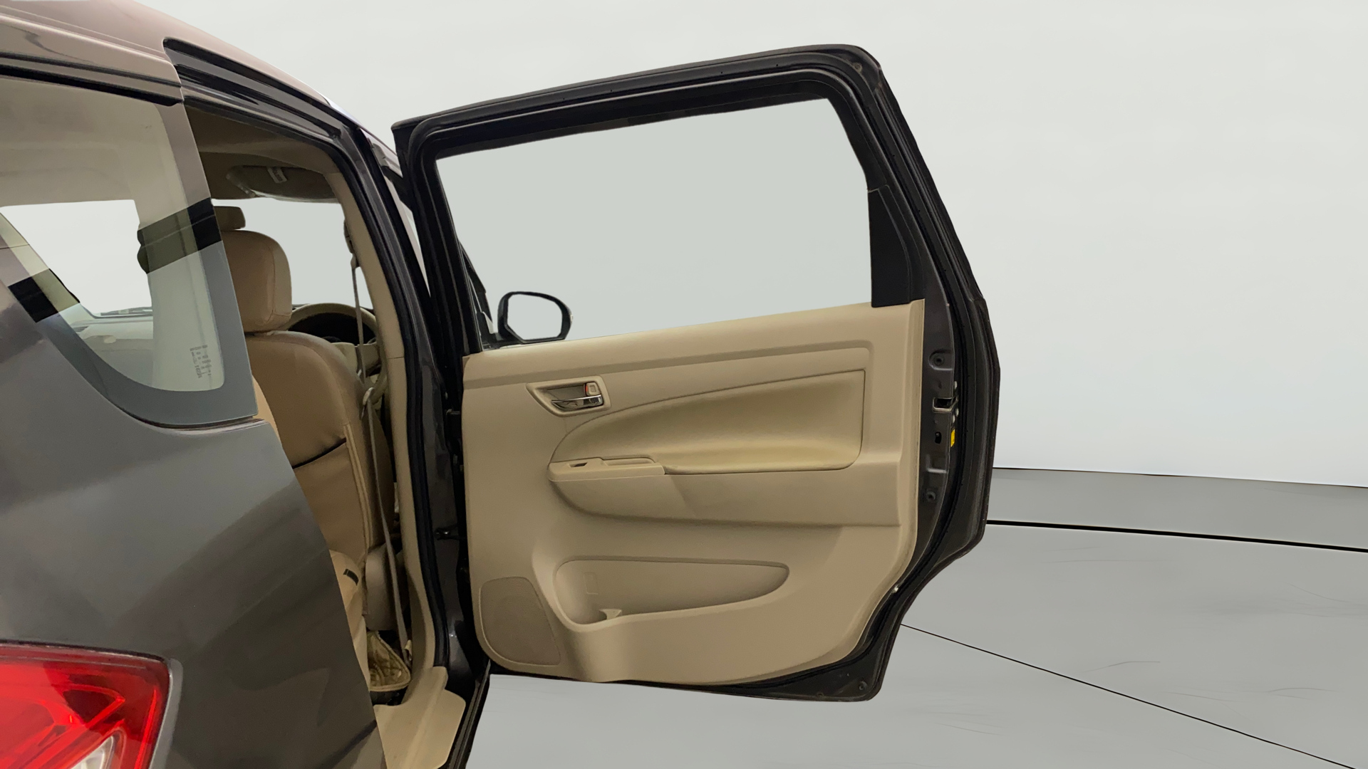 2016 Maruti Ertiga VXI, CNG, Manual, 55,657 km, RHS Rear Door