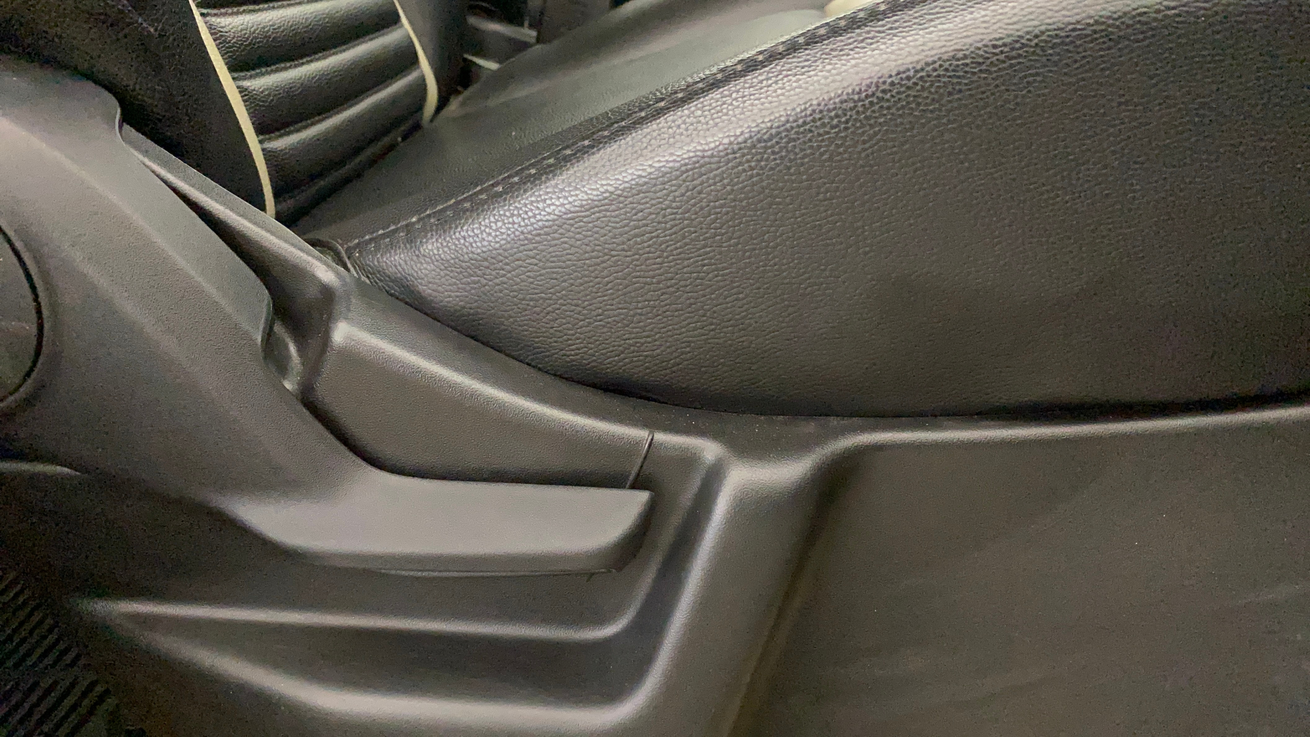 2021 Maruti New Wagon-R LXI CNG 1.0, CNG, Manual, 40,117 km, Driver Side Adjustment Panel