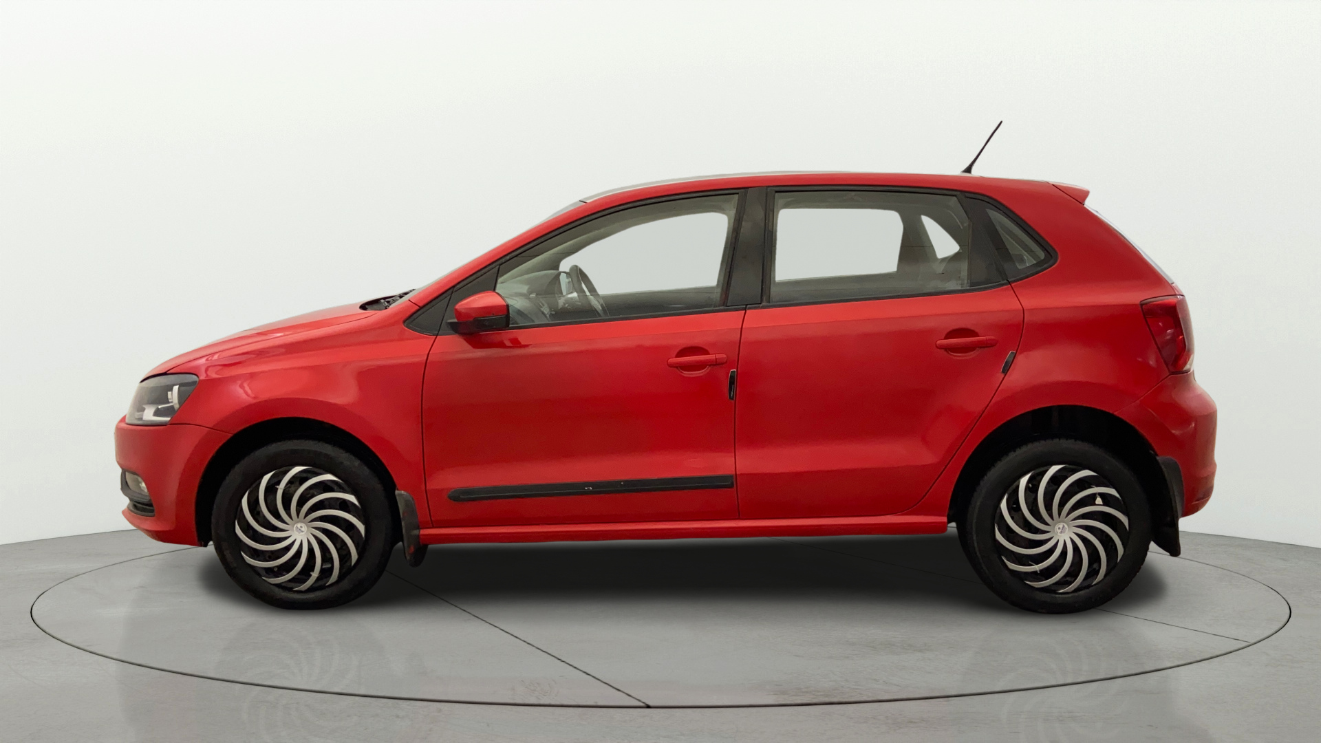 2016 Volkswagen Polo COMFORTLINE 1.2L, Petrol, Manual, 86,733 km, Left Side