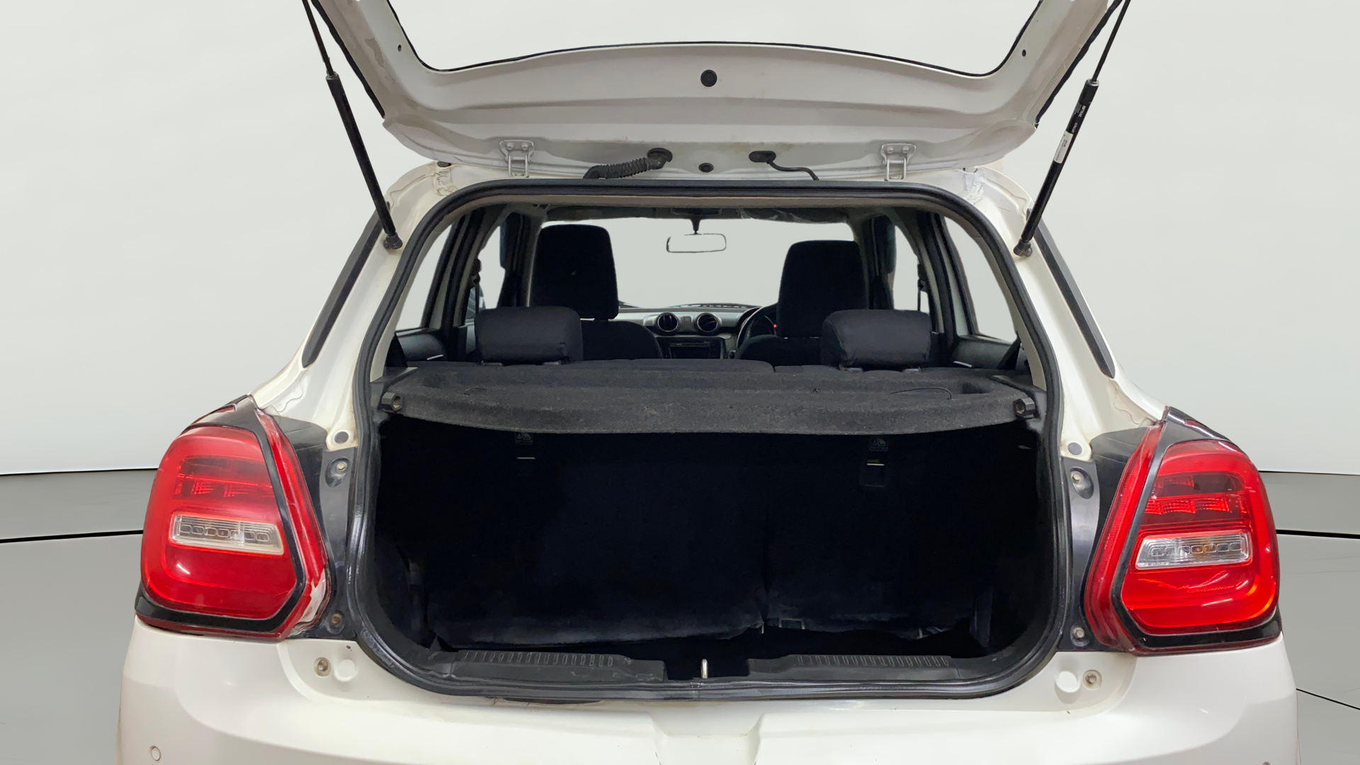2018 Maruti Swift ZDI AMT, Diesel, Automatic, 1,37,714 km, Boot Open Zoomed View