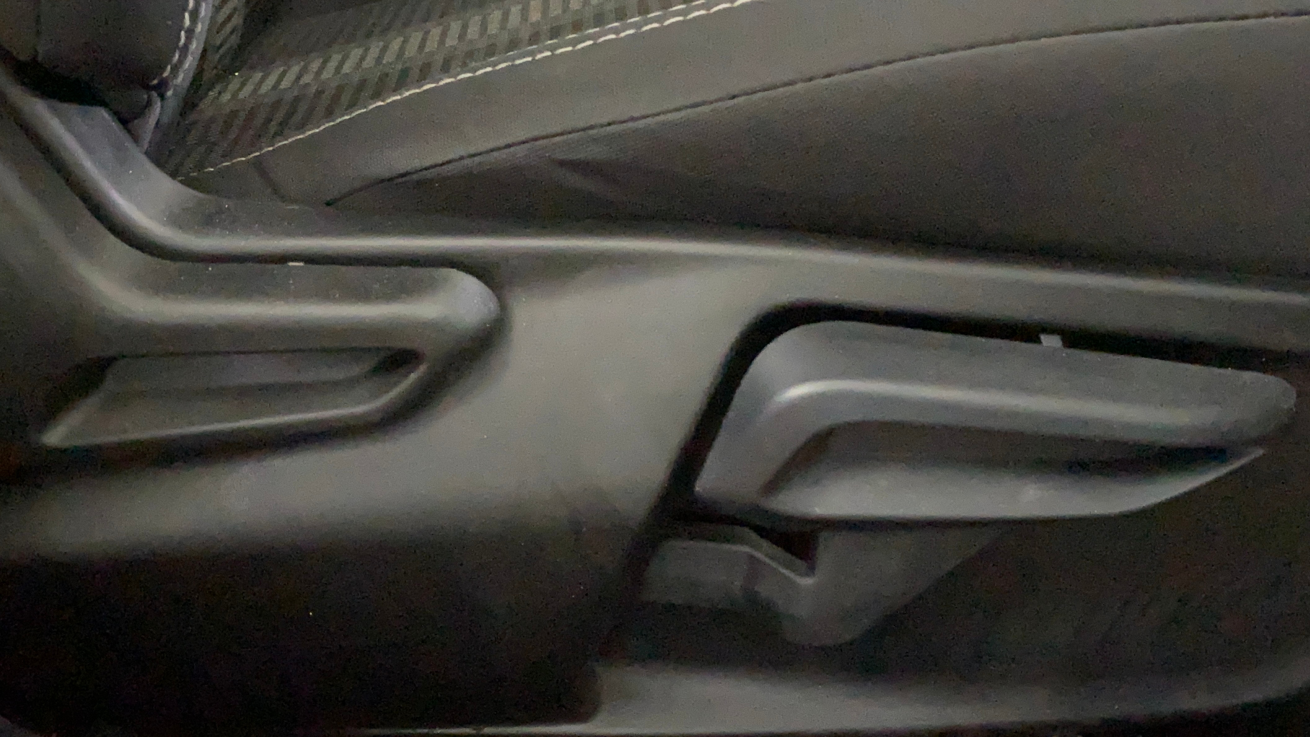 2022 Tata TIAGO NRG XZ MT, Petrol, Manual, 15,693 km, Driver Side Adjustment Panel