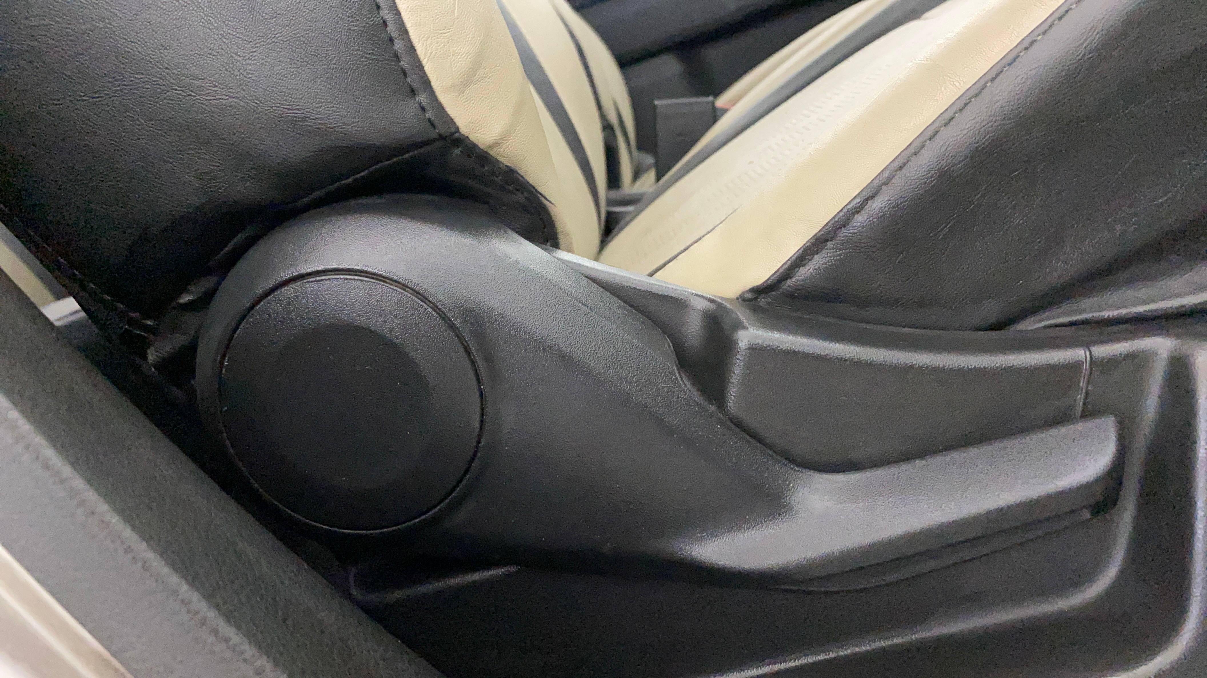 2021 Maruti New Wagon-R VXI 1.0, Petrol, Manual, 15,949 km, Driver Side Adjustment Panel