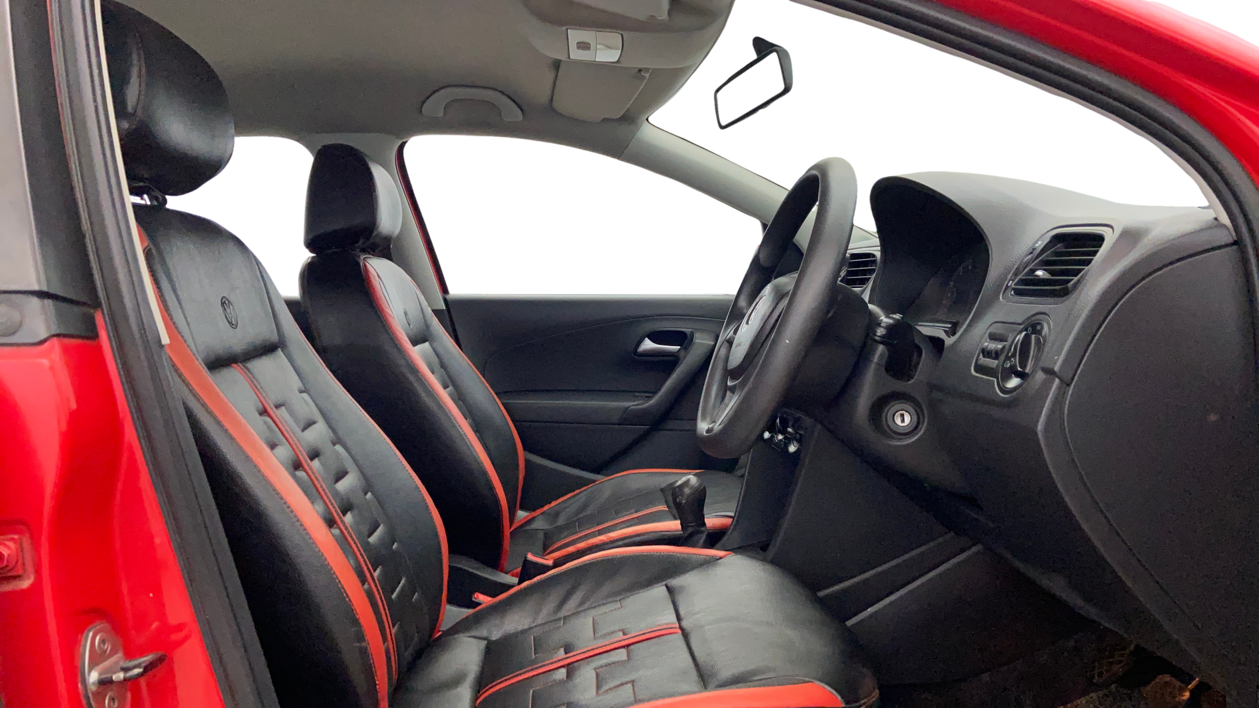 2016 Volkswagen Polo COMFORTLINE 1.2L, Petrol, Manual, 86,733 km, Right Side Front Door Cabin