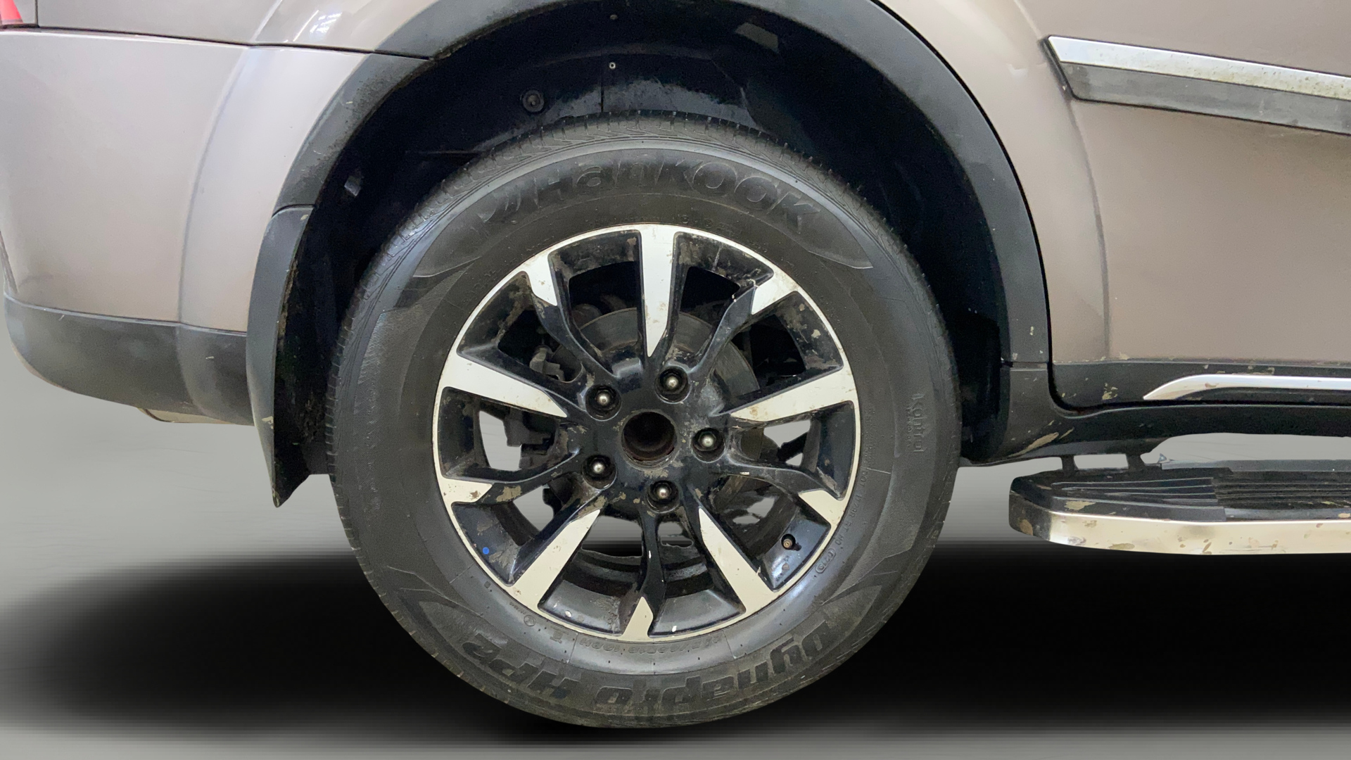 2019 Mahindra XUV500 W11 AT, Diesel, Automatic, 52,522 km, Right Rear Wheel