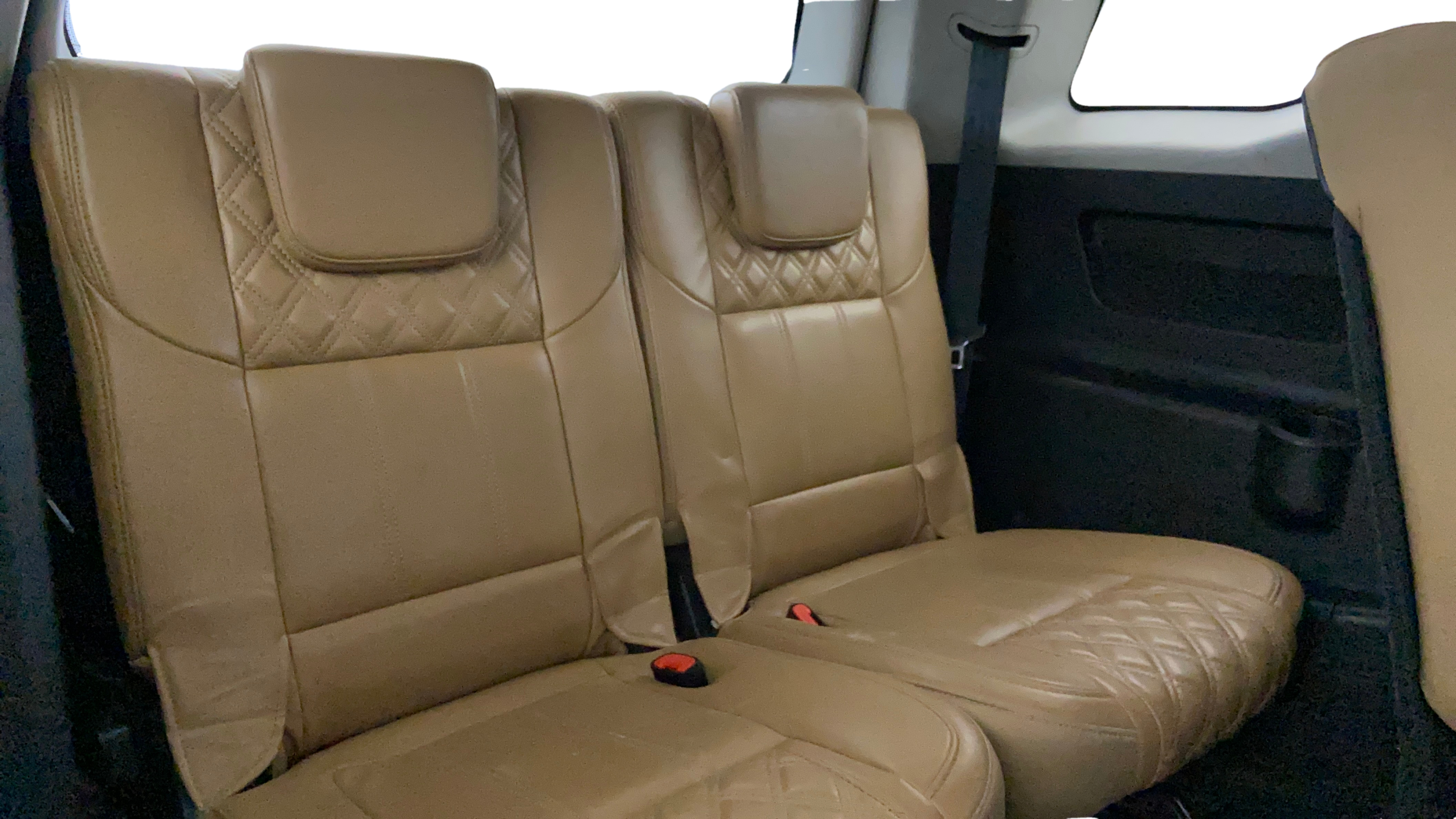 2019 Mahindra XUV500 W11 AT, Diesel, Automatic, 52,522 km, Third Seat Row ( optional )