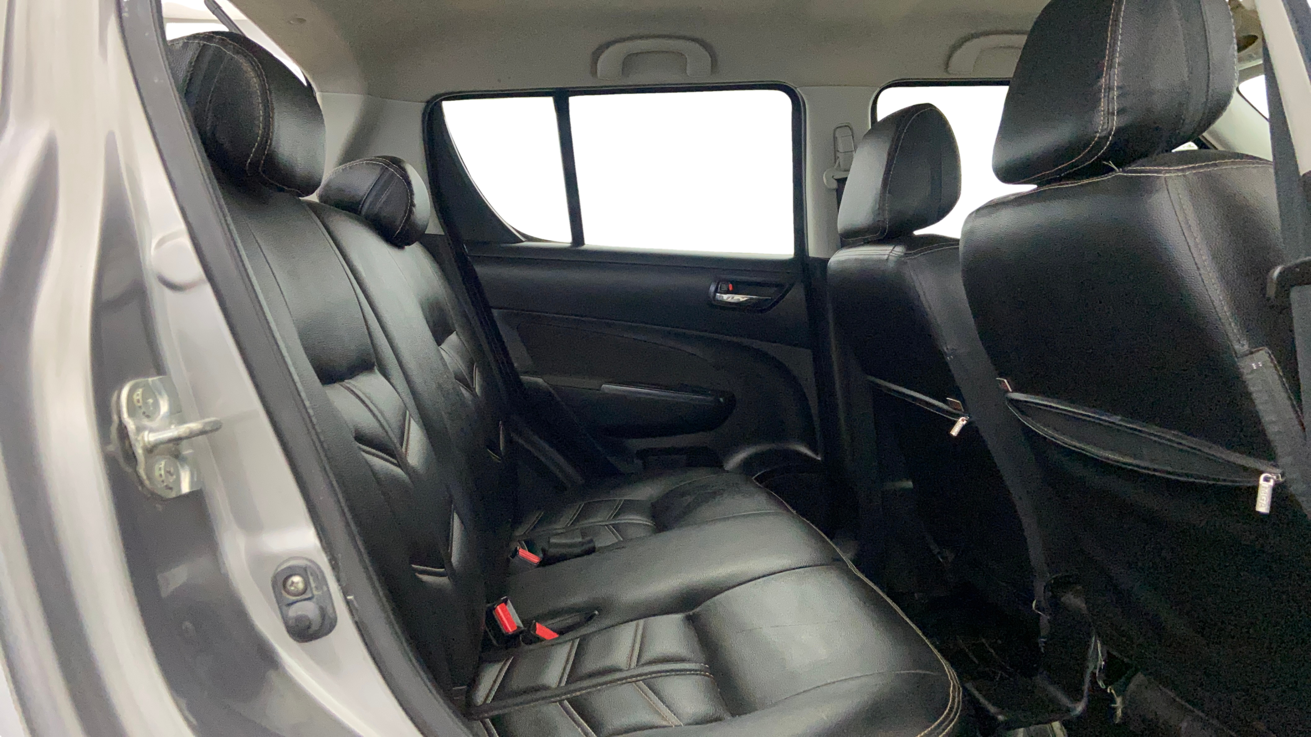 2015 Maruti Swift ZXI, Petrol, Manual, 48,517 km, Right Side Rear Door Cabin