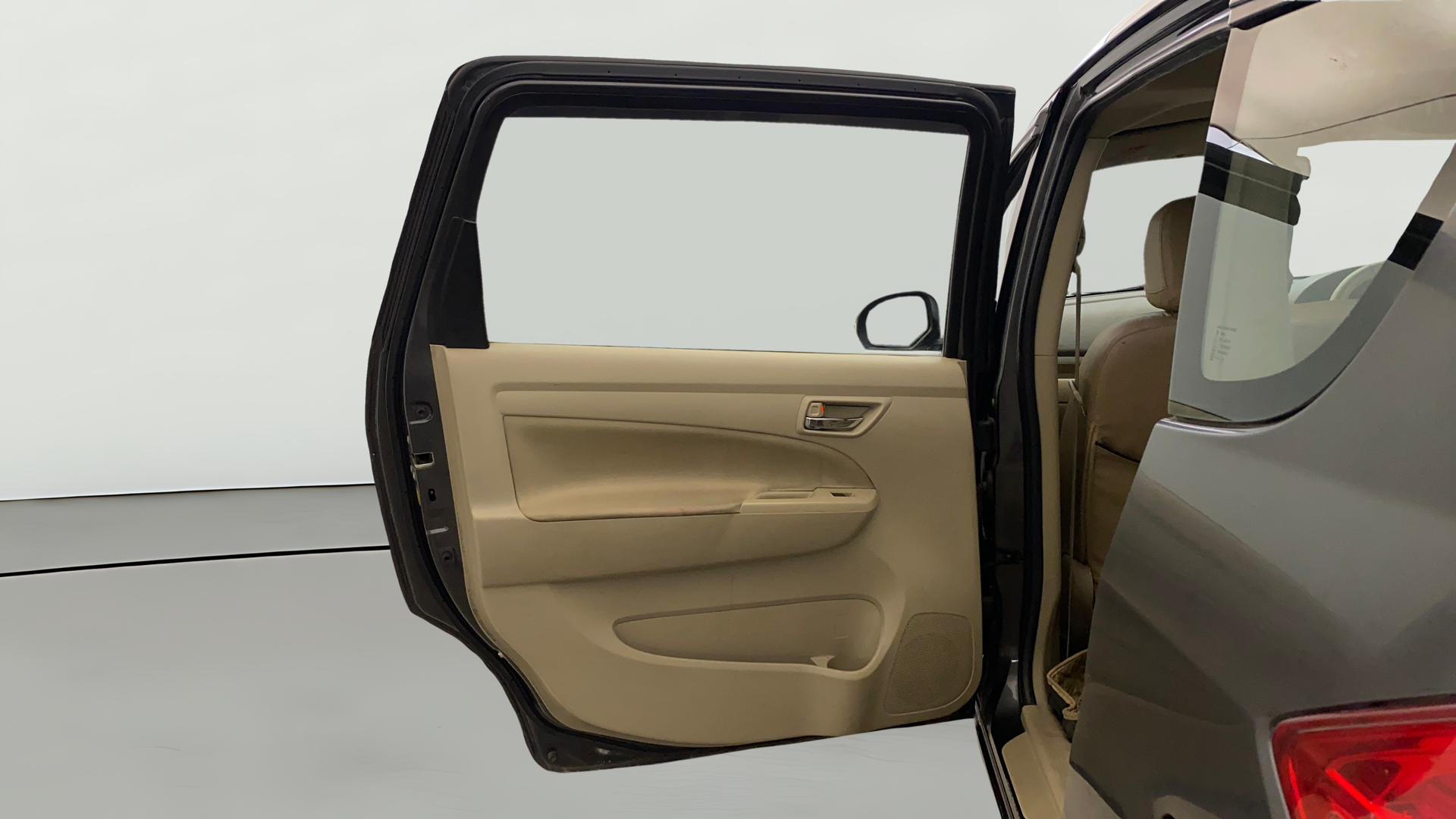 2016 Maruti Ertiga VXI, CNG, Manual, 55,657 km, LHS Rear Door
