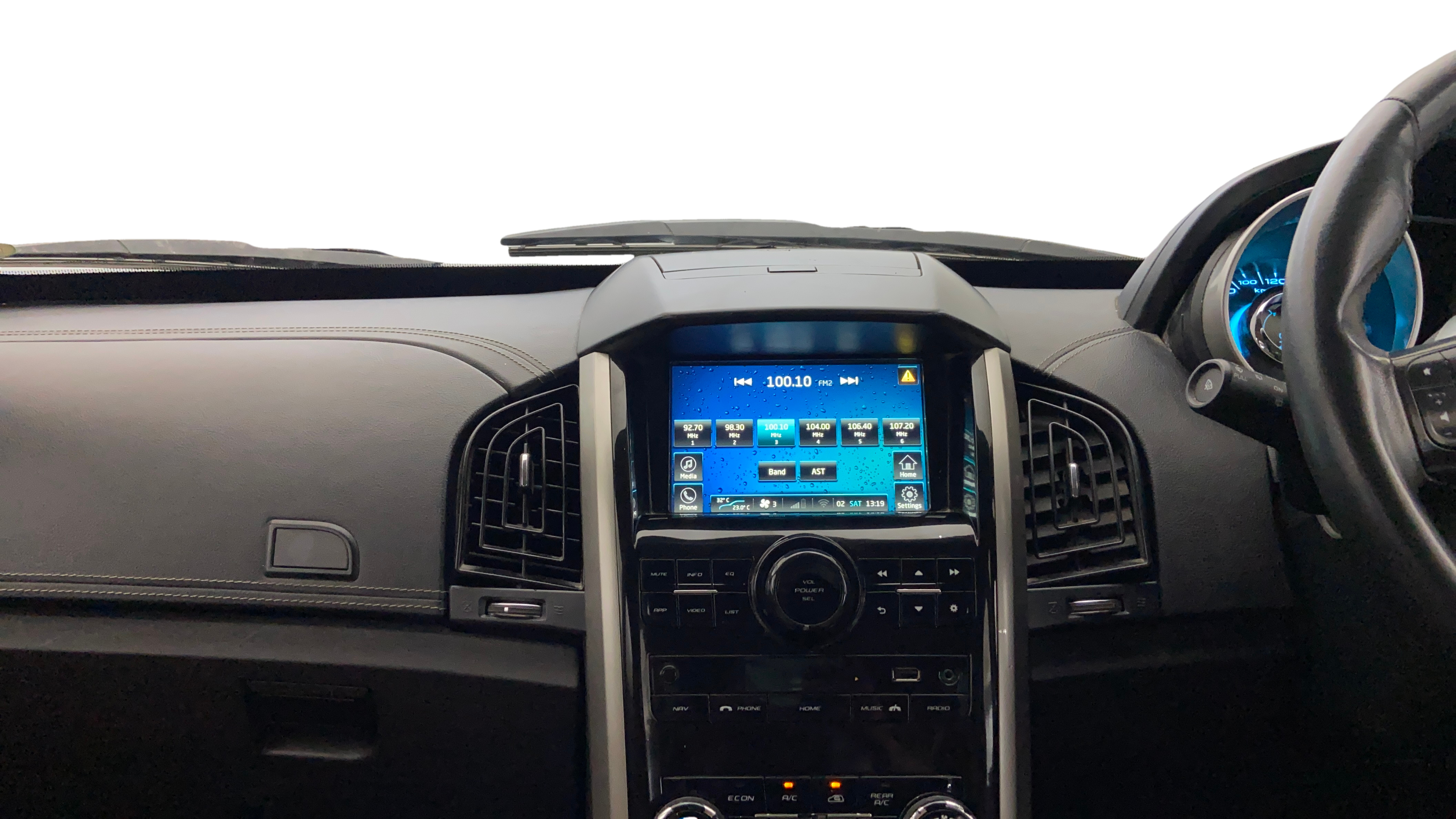 2019 Mahindra XUV500 W11 AT, Diesel, Automatic, 52,522 km, Air Conditioner