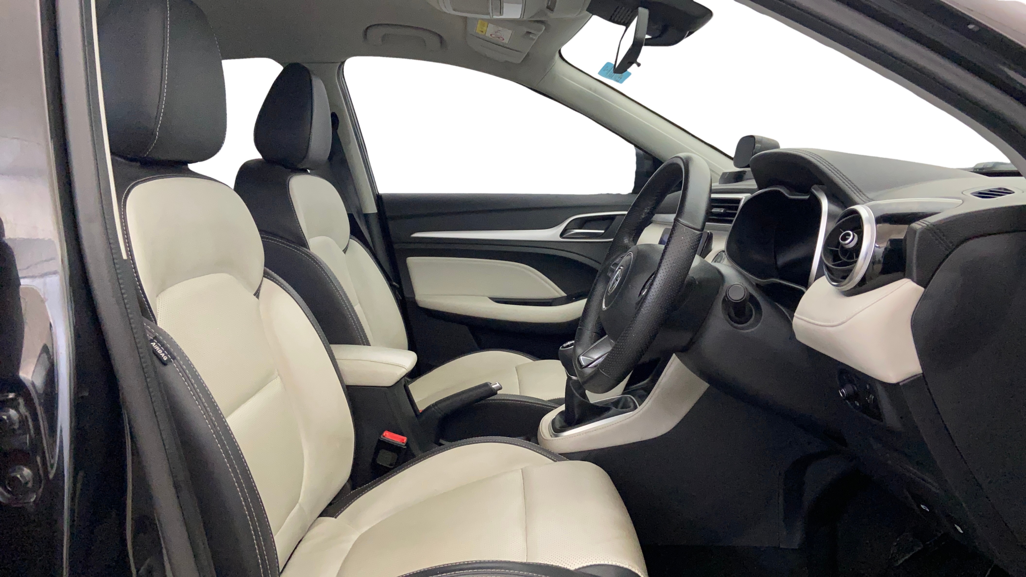 2022 MG ASTOR SMART EX 1.5 MT, Petrol, Manual, 21,506 km, Right Side Front Door Cabin