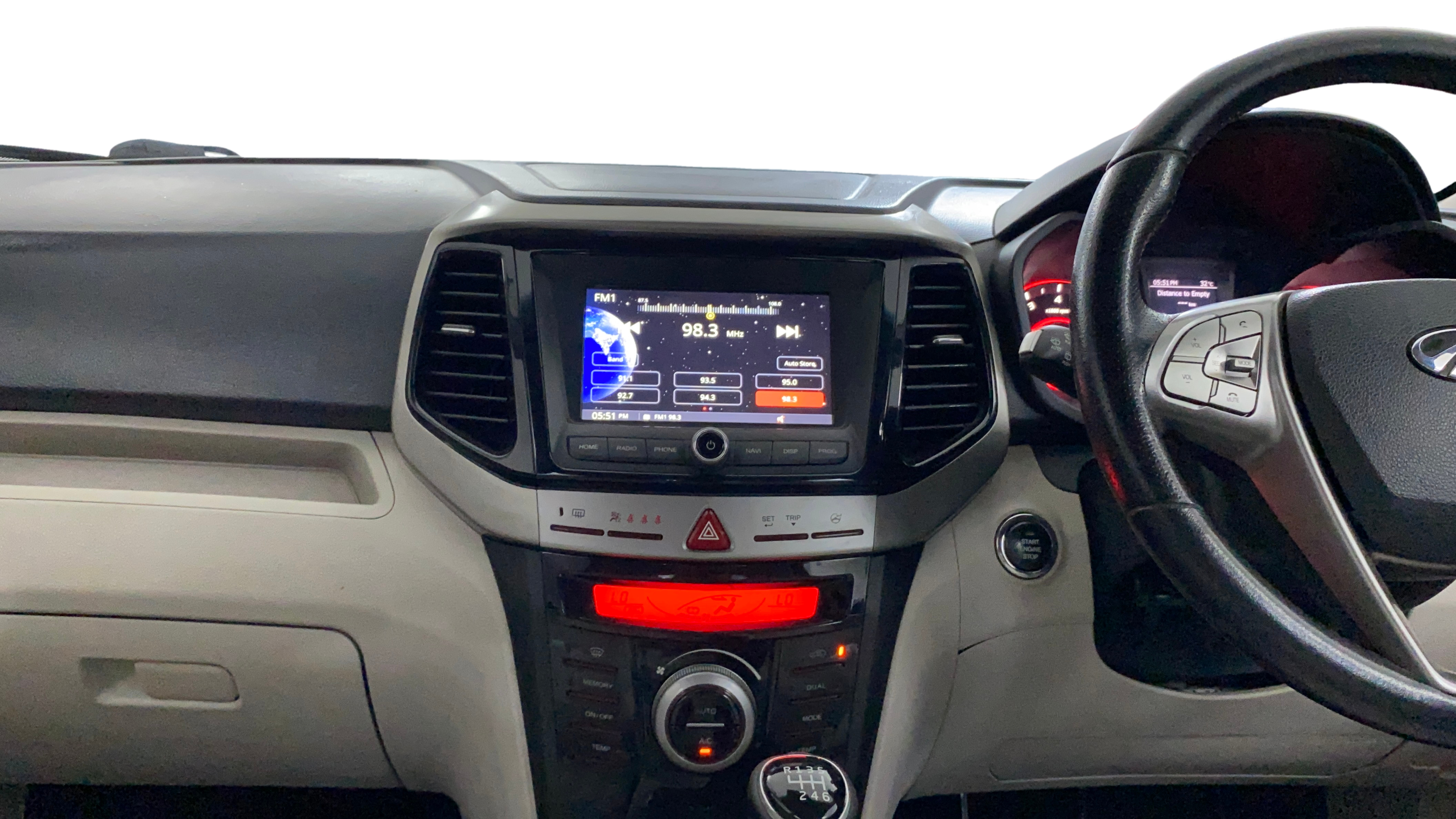 2019 Mahindra XUV300 W8 (O) 1.2 PETROL, Petrol, Manual, 62,025 km, Air Conditioner