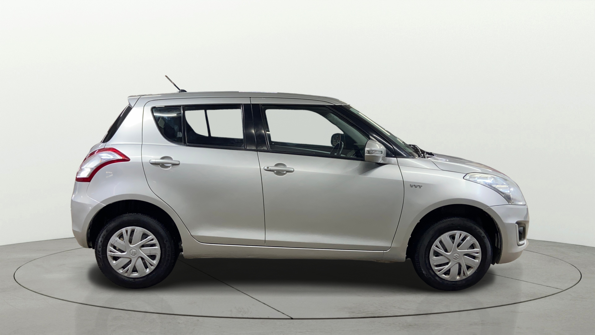 2015 Maruti Swift VXI, Petrol, Manual, 32,808 km, Right Side View
