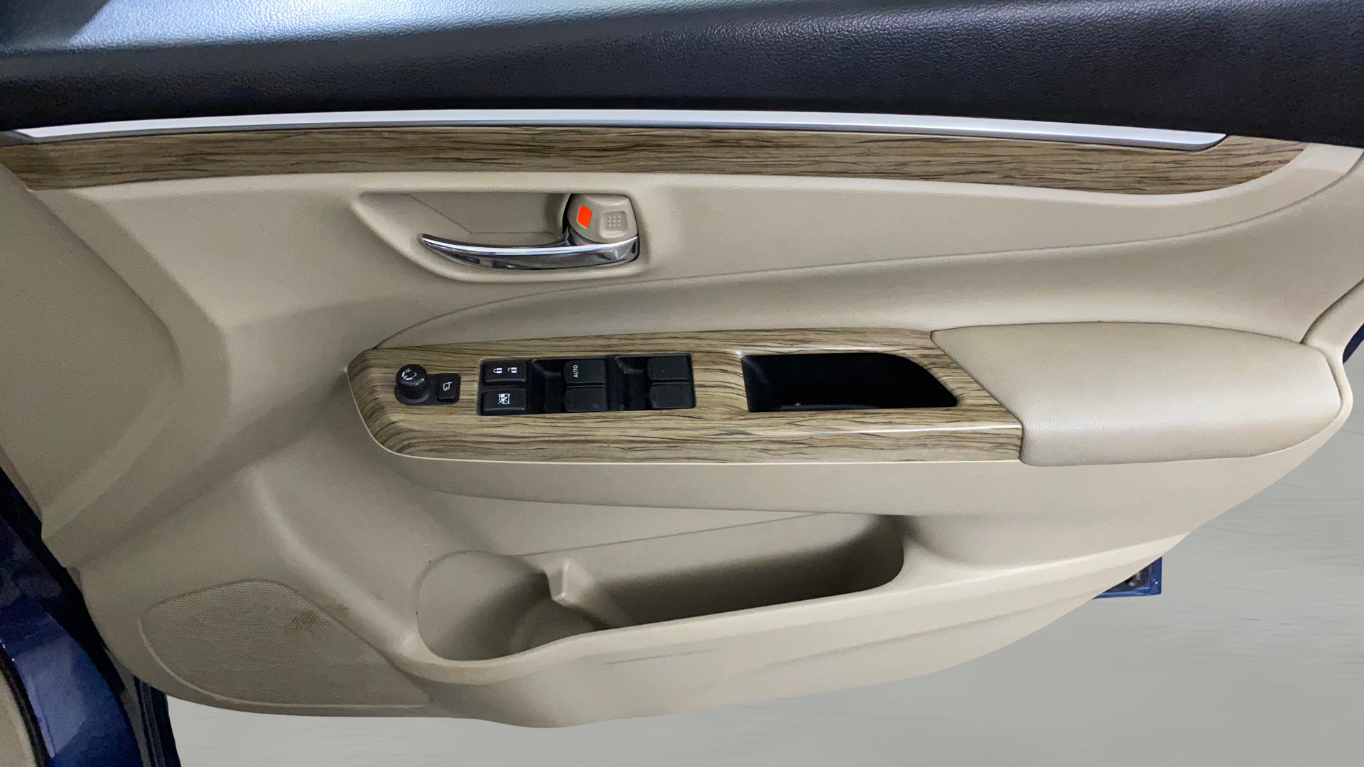 2019 Maruti Ciaz ALPHA 1.5 SHVS PETROL, Petrol, Manual, 48,884 km, Driver Side Door Panels Control