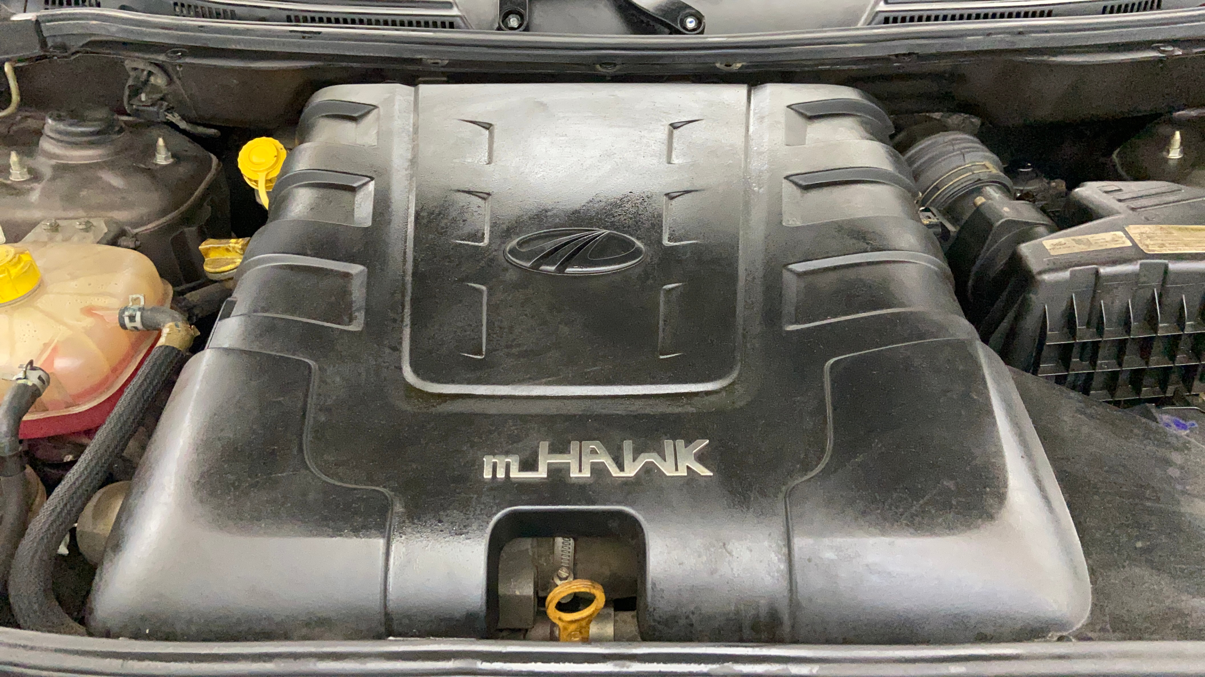 2019 Mahindra XUV500 W11 AT, Diesel, Automatic, 52,522 km, Engine View