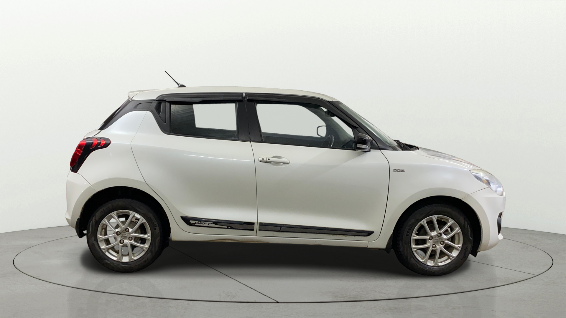 2018 Maruti Swift ZDI AMT, Diesel, Automatic, 1,37,714 km, Right Side View