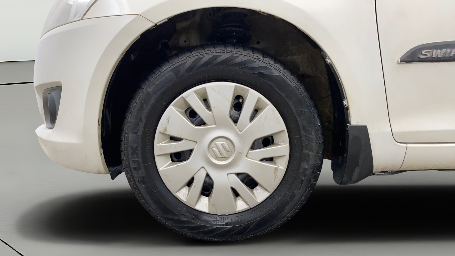 2013 Maruti Swift VXI, Petrol, Manual, 51,880 km, Left Front Wheel