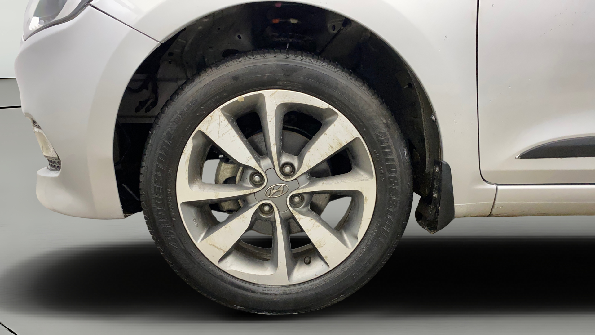 2015 Hyundai Elite i20 ASTA 1.2 (O), Petrol, Manual, 24,246 km, Left Front Wheel