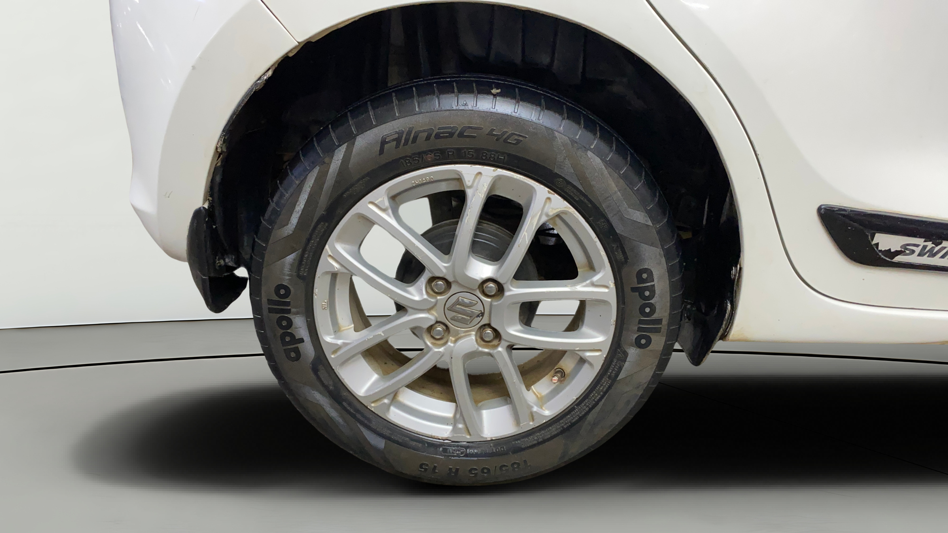 2018 Maruti Swift ZDI AMT, Diesel, Automatic, 1,37,714 km, Right Rear Wheel
