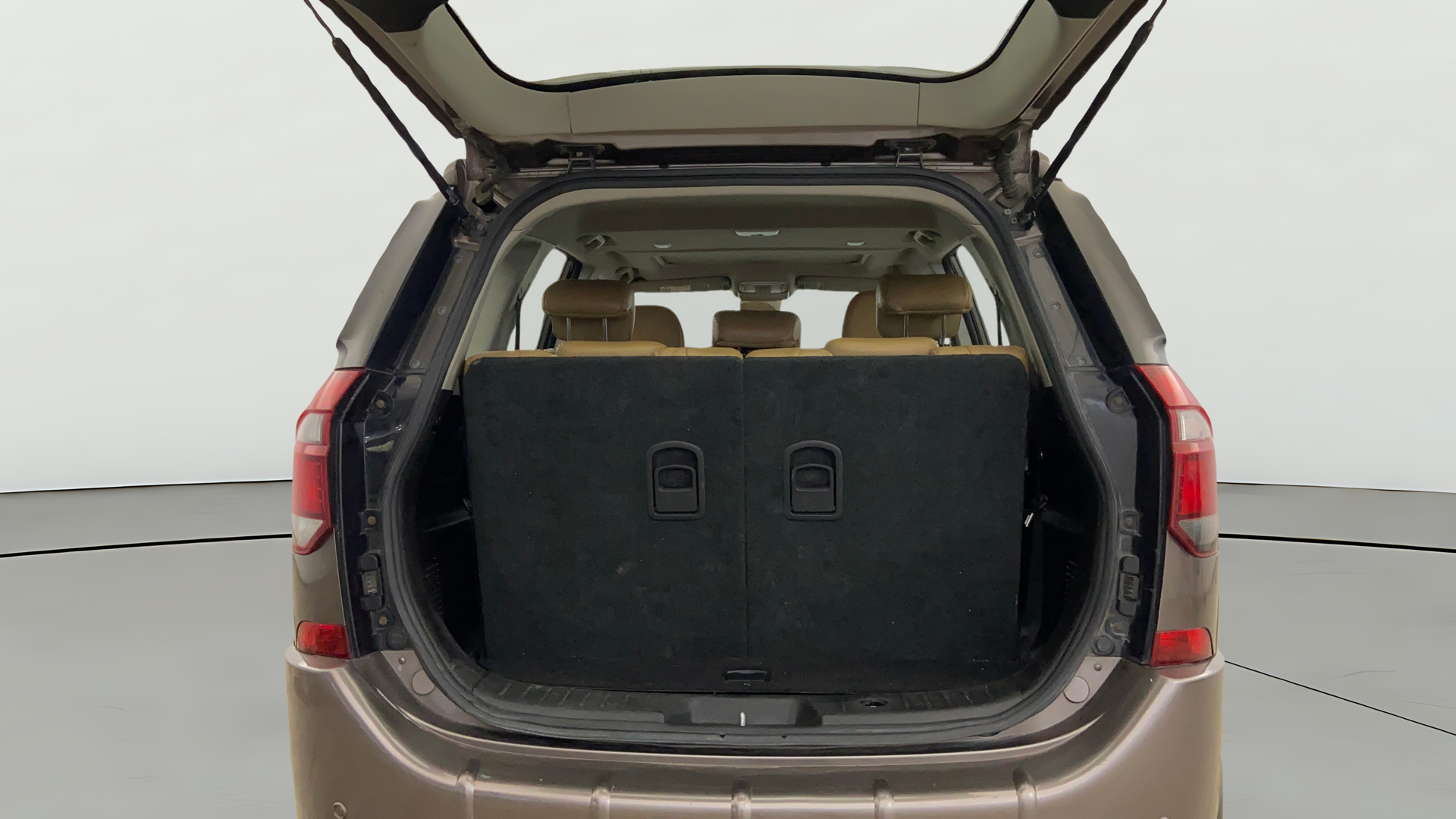 2019 Mahindra XUV500 W11 AT, Diesel, Automatic, 52,522 km, Boot Open Zoomed View