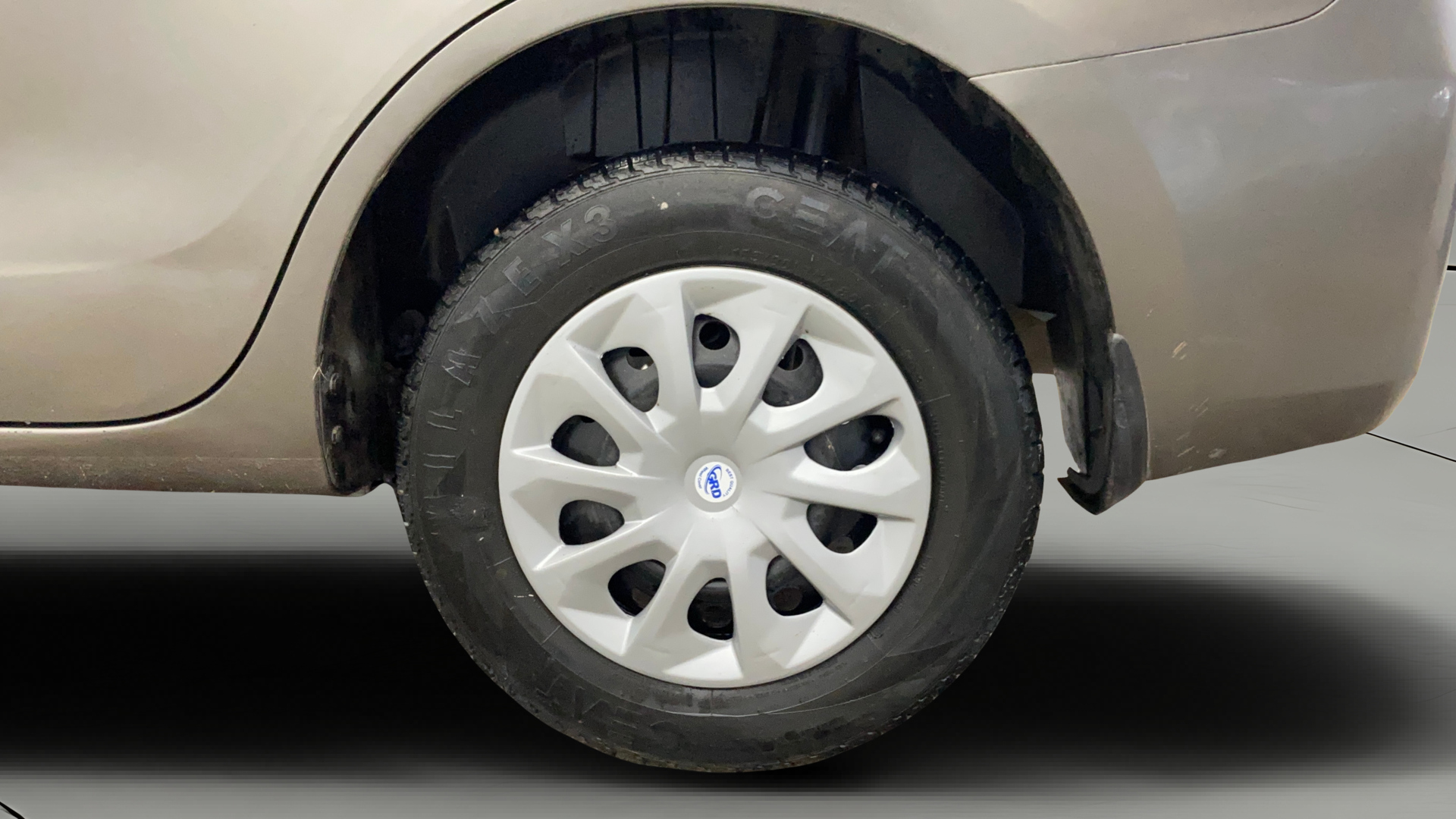 2019 Maruti Dzire VDI, Diesel, Manual, 84,297 km, Left Rear Wheel