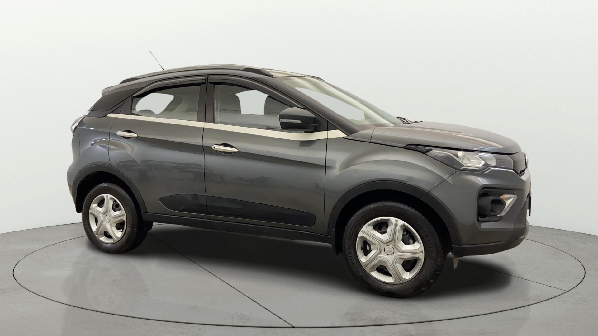 2022 Tata NEXON XM SUNROOF DIESEL, Diesel, Manual, 36,950 km, Right Front Diagonal