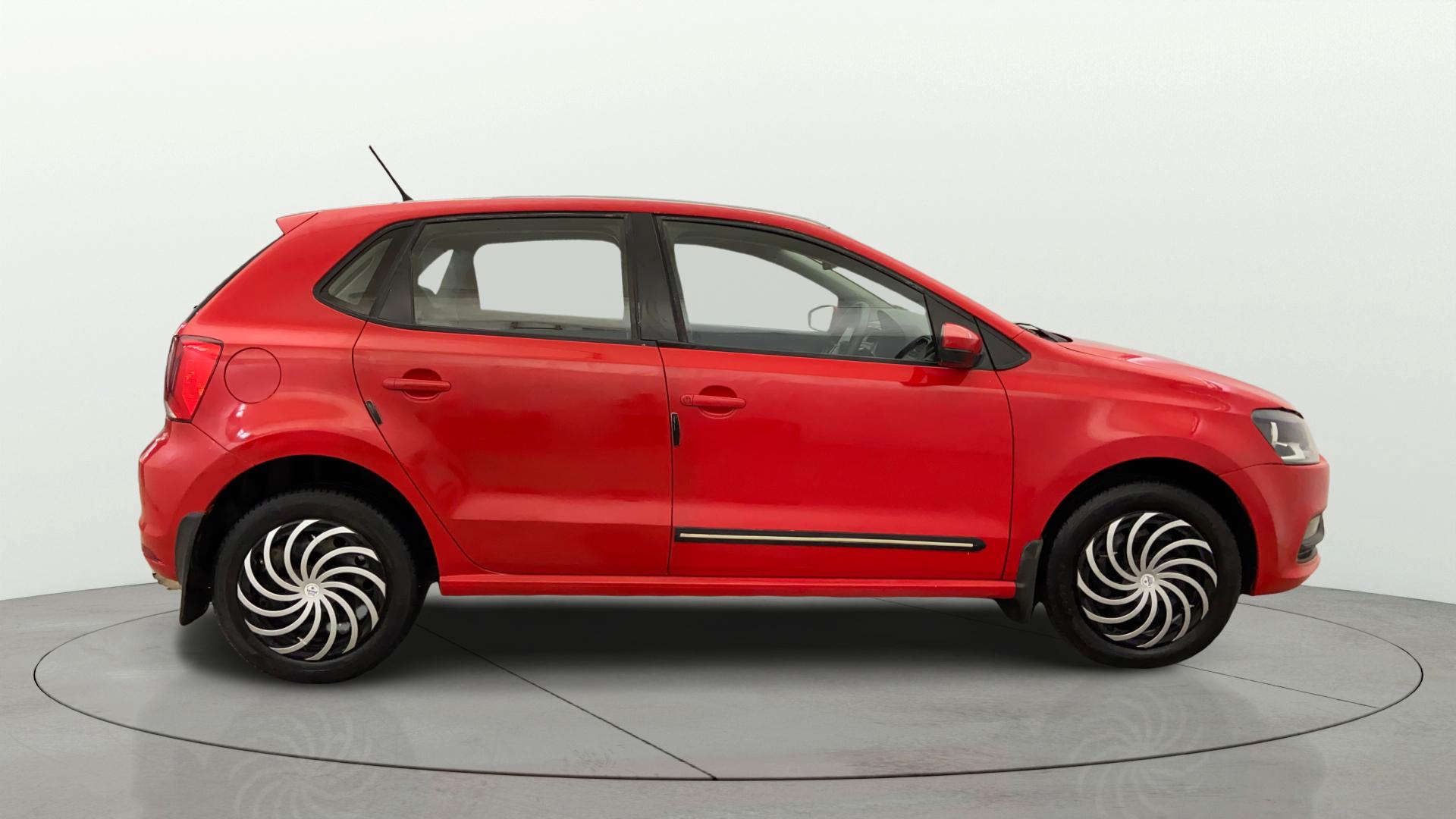 2016 Volkswagen Polo COMFORTLINE 1.2L, Petrol, Manual, 86,733 km, Right Side View