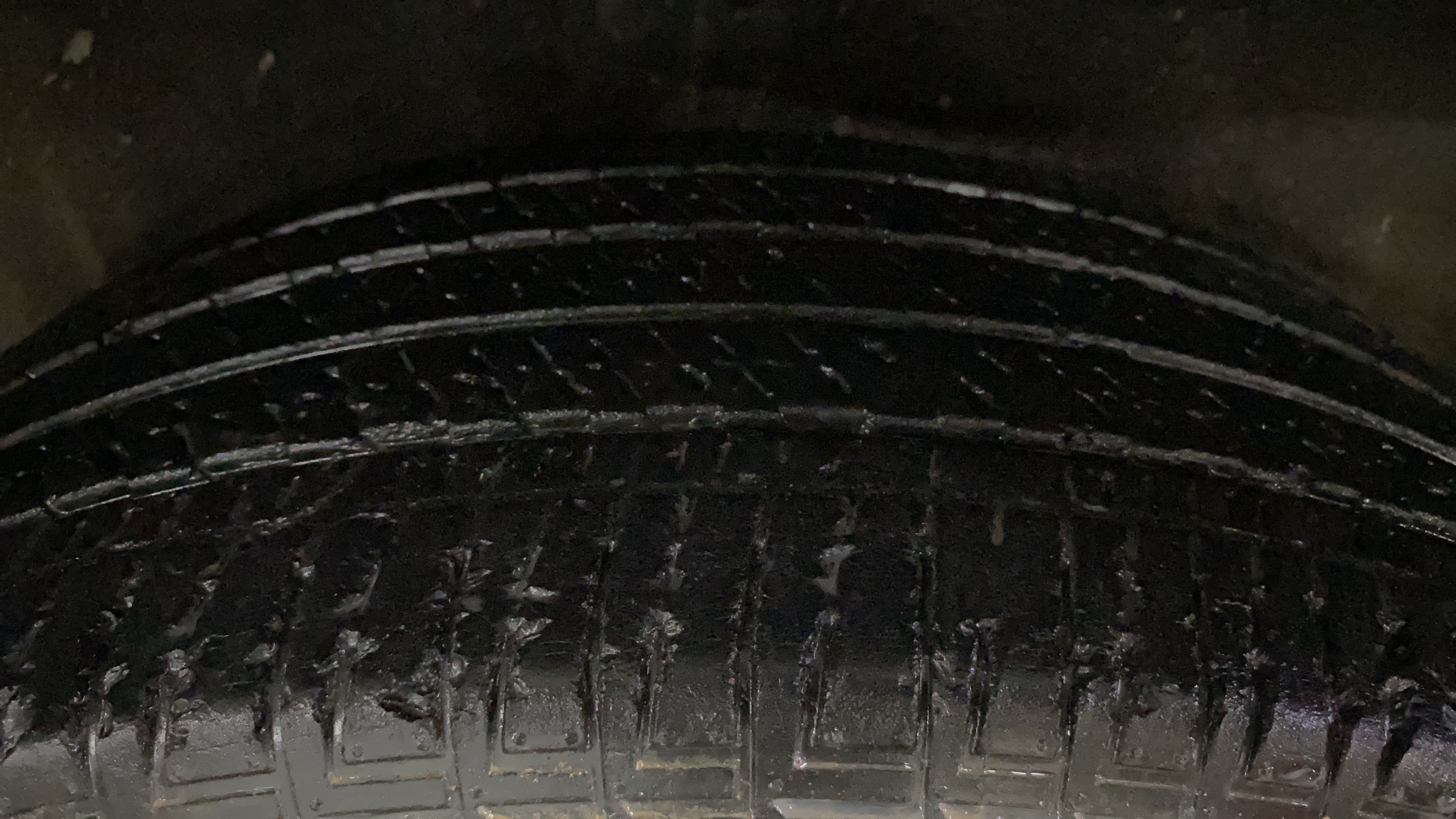 2023 Mahindra SCORPIO-N Z6 DIESEL MT 2WD 7 STR, Diesel, Manual, 33,077 km, Left Rear Tyre Tread