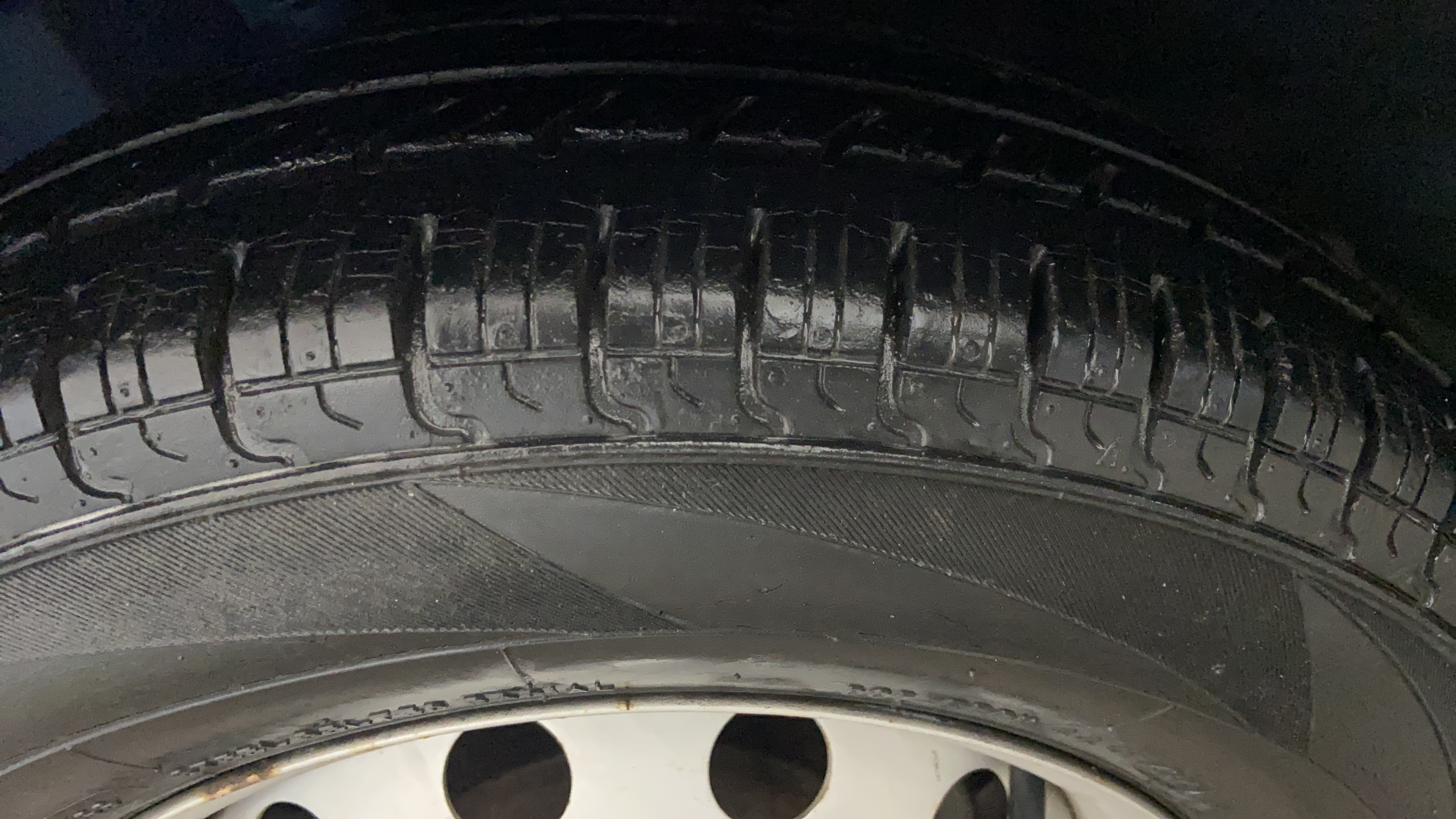 2015 Hyundai Eon ERA +, Petrol, Manual, 22,308 km, Left Front Tyre Tread