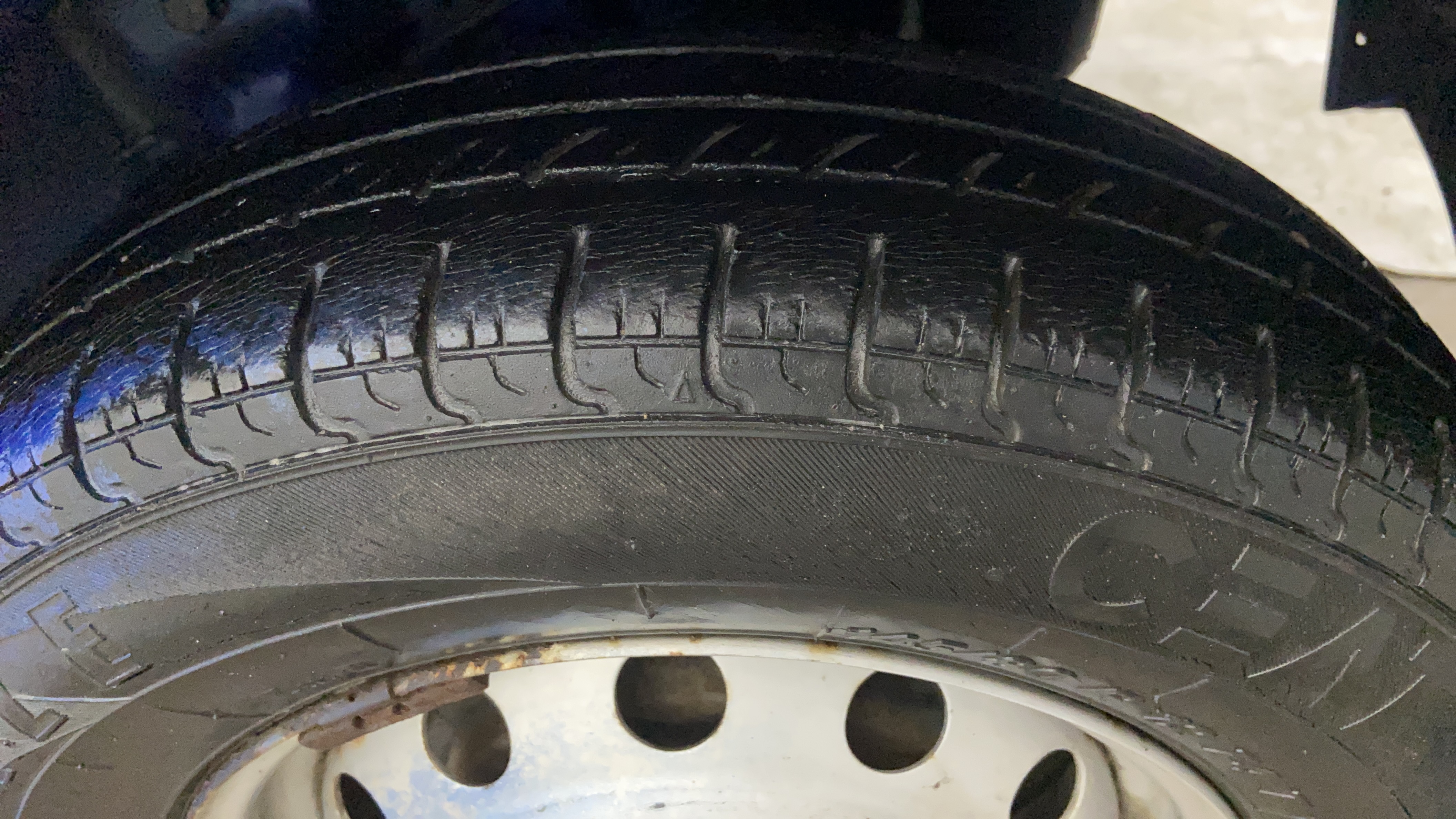 2015 Hyundai Eon ERA +, Petrol, Manual, 22,308 km, Left Rear Tyre Tread